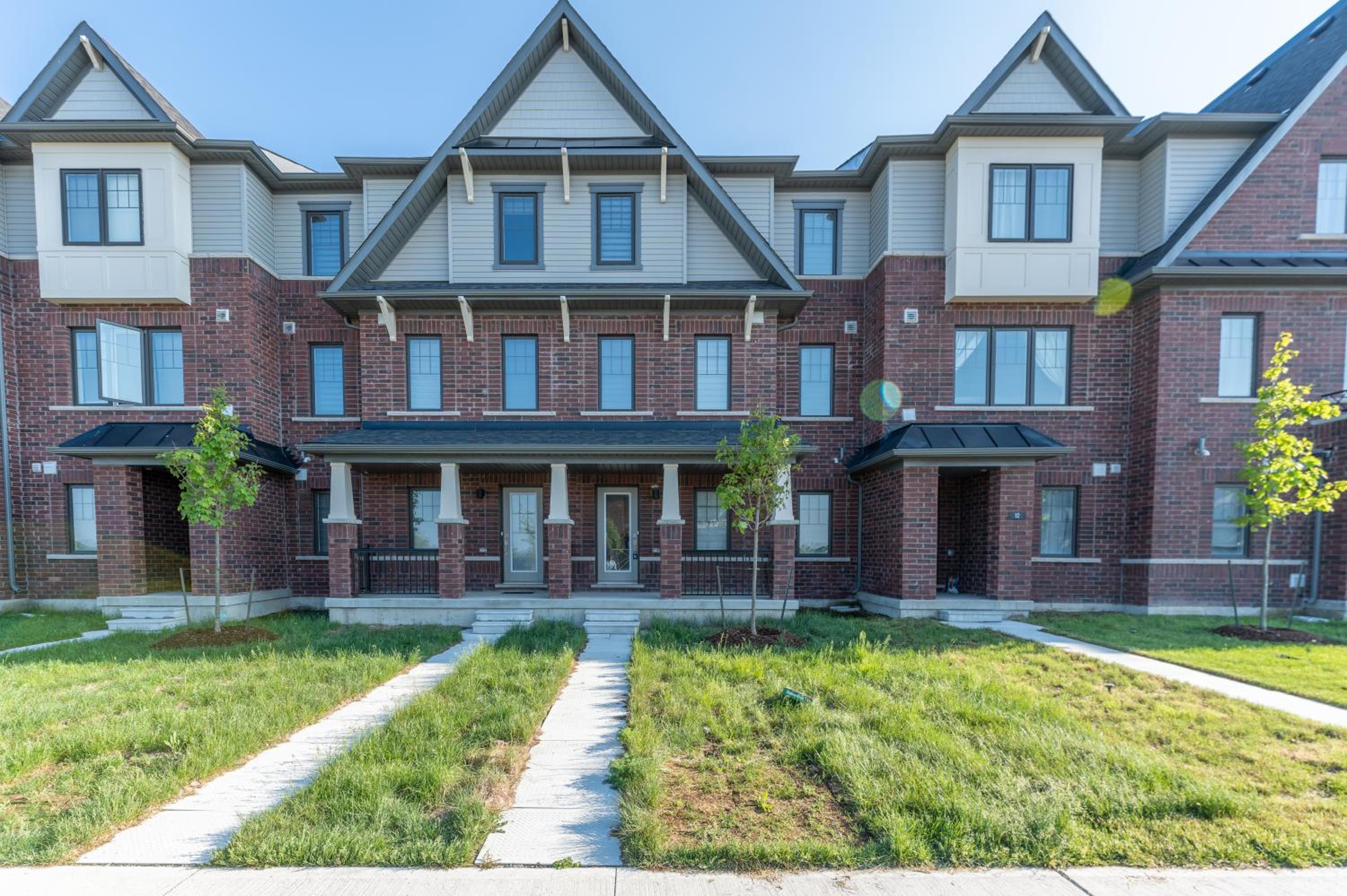 New 3 Bed House - Golf & Waterfalls in Stoney Creek