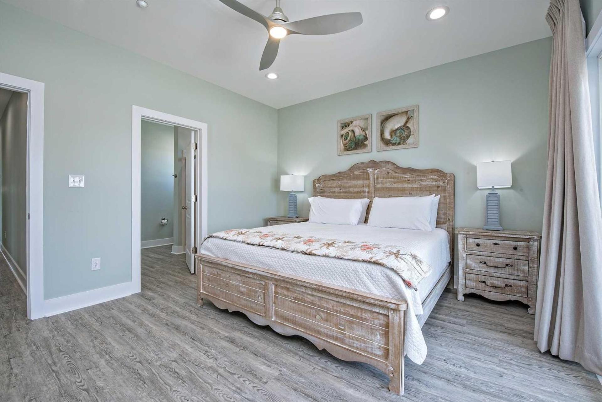 Absolutely Beachy 5 Bedroom Lockout