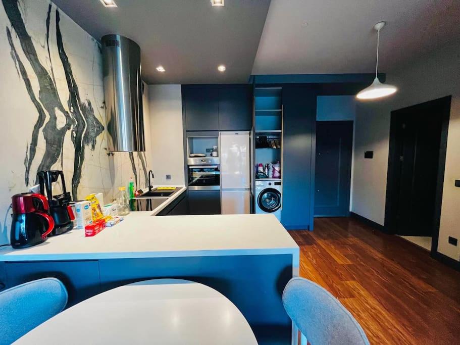 Modern Apartment in the Center