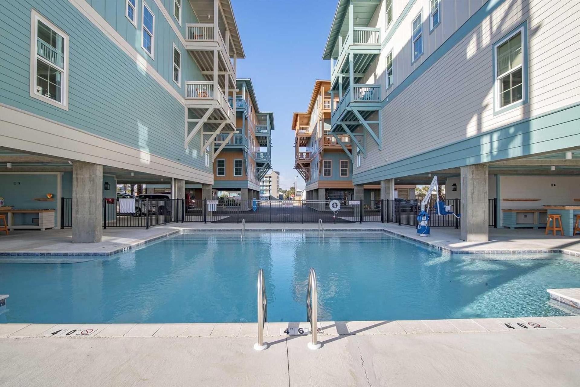 Breezyville Southeast Sand 12BR view 2