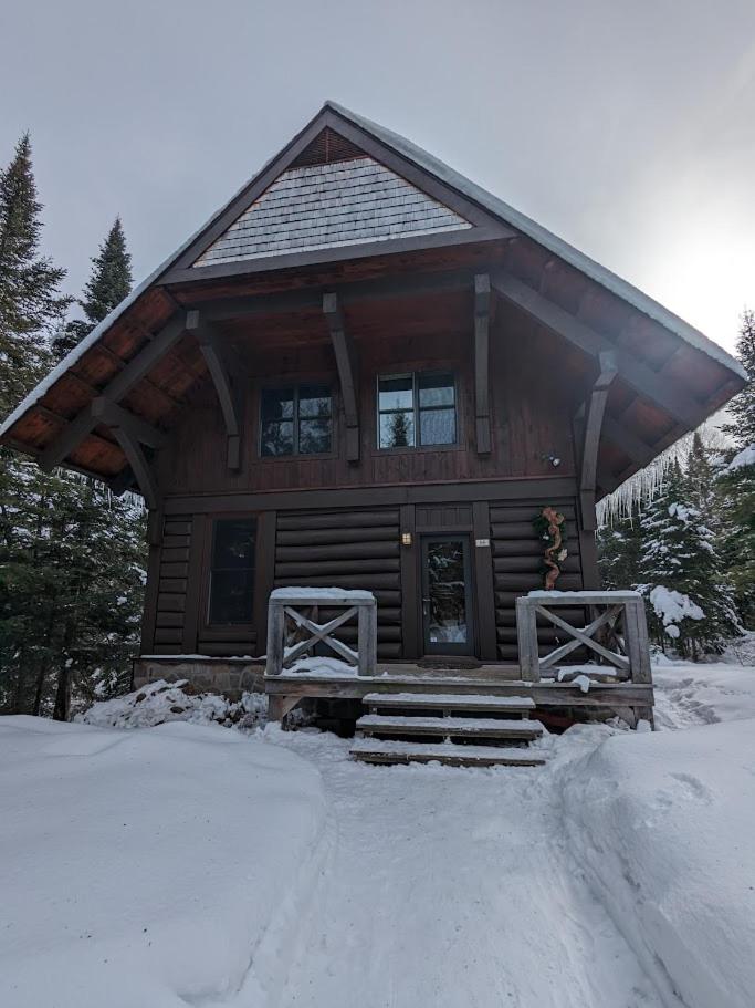 Cote Nord Tremblant Chalet Louie