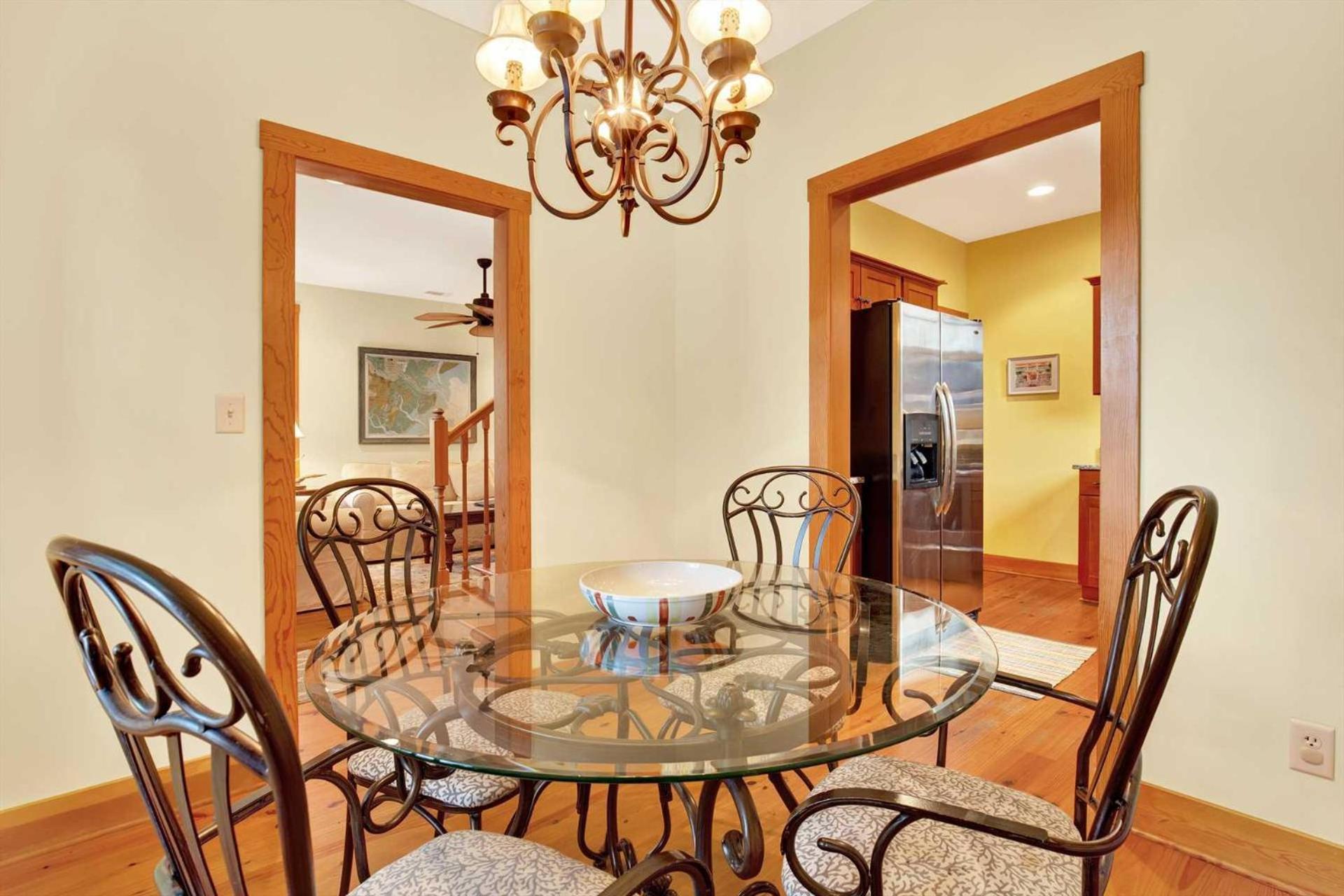 Family Friendly Cottage 9 Logan view 4