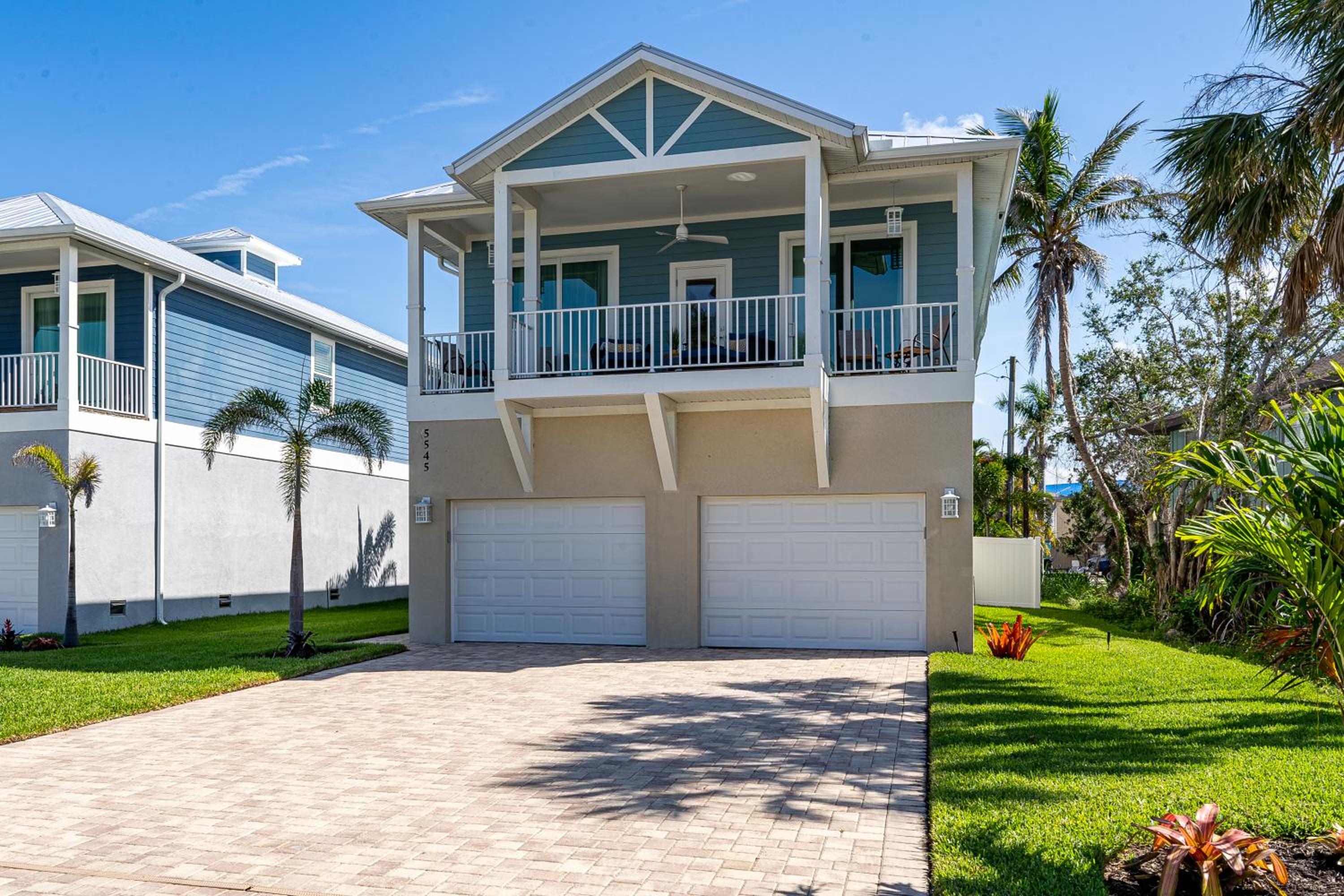 New 4BR Oasis: Walk to Beach, Pool, Pet-Friendly! view 5
