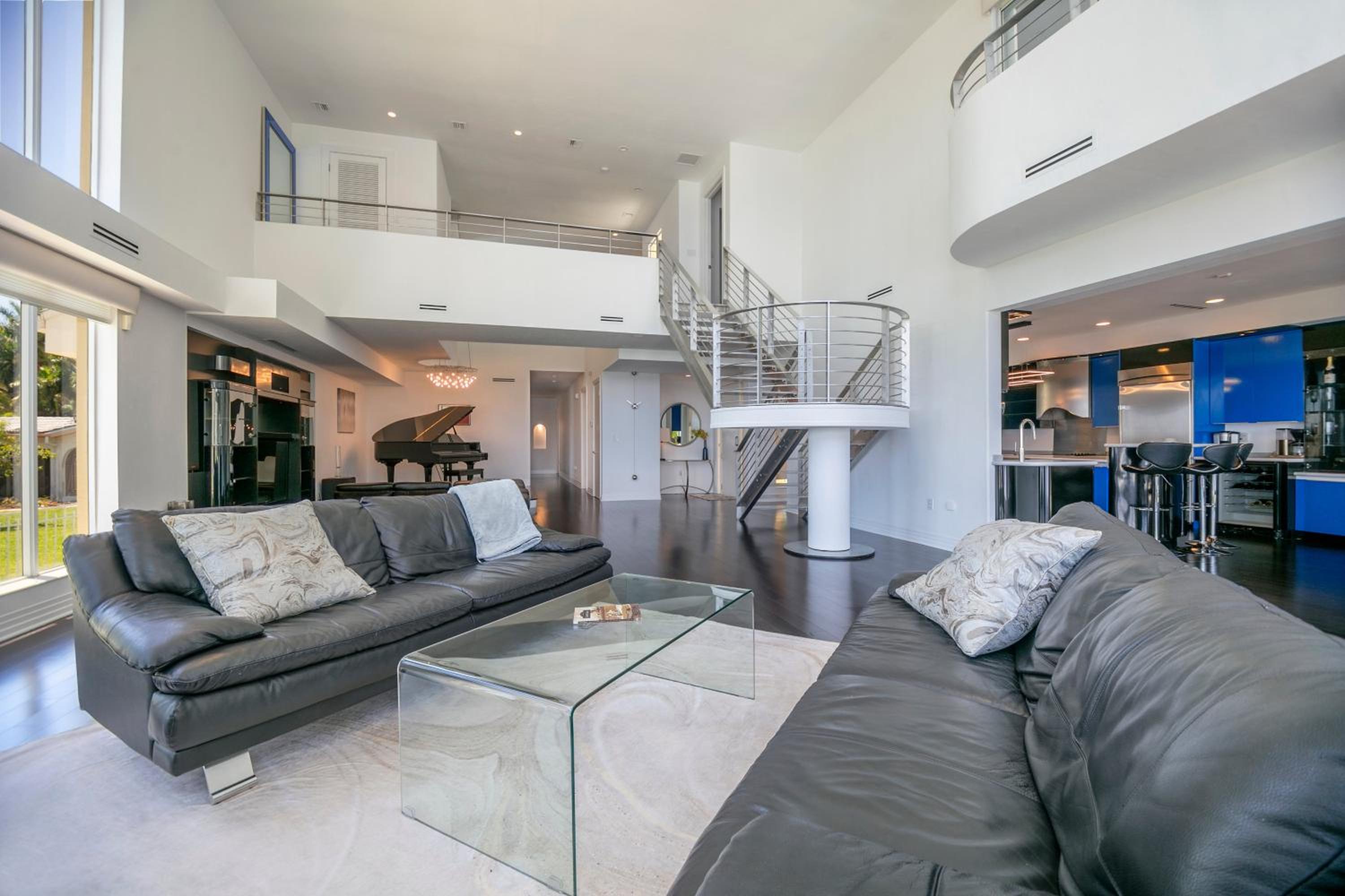 Luxury Riverfront: Heated Pool, Spa, & Dock Access view 4