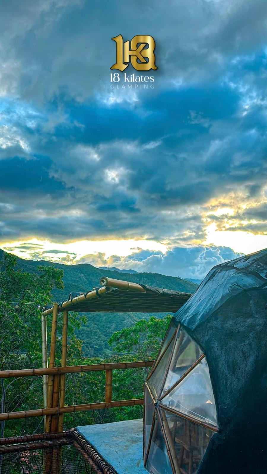 18 Kilates Glamping