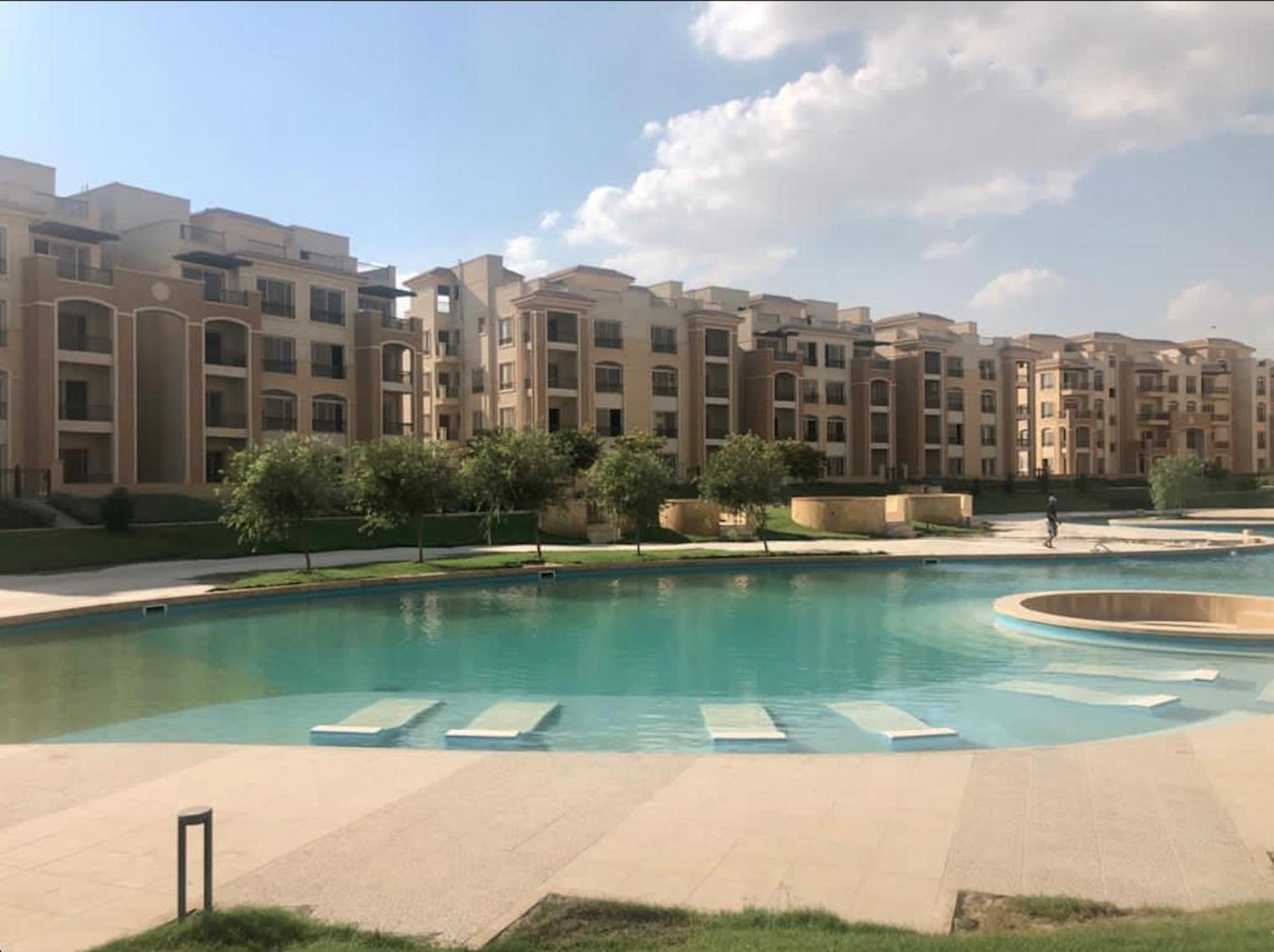 1 BR apart with Rooftop
