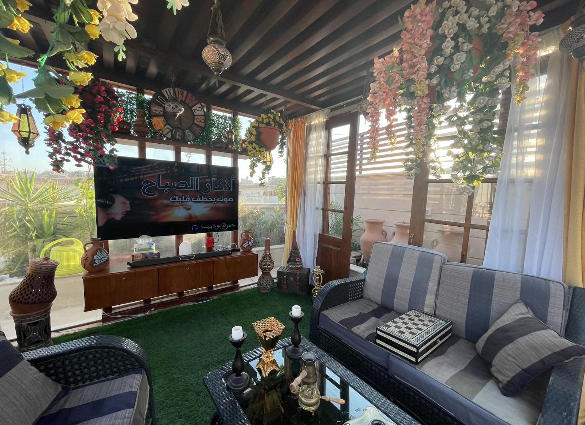1 BR apart with Rooftop