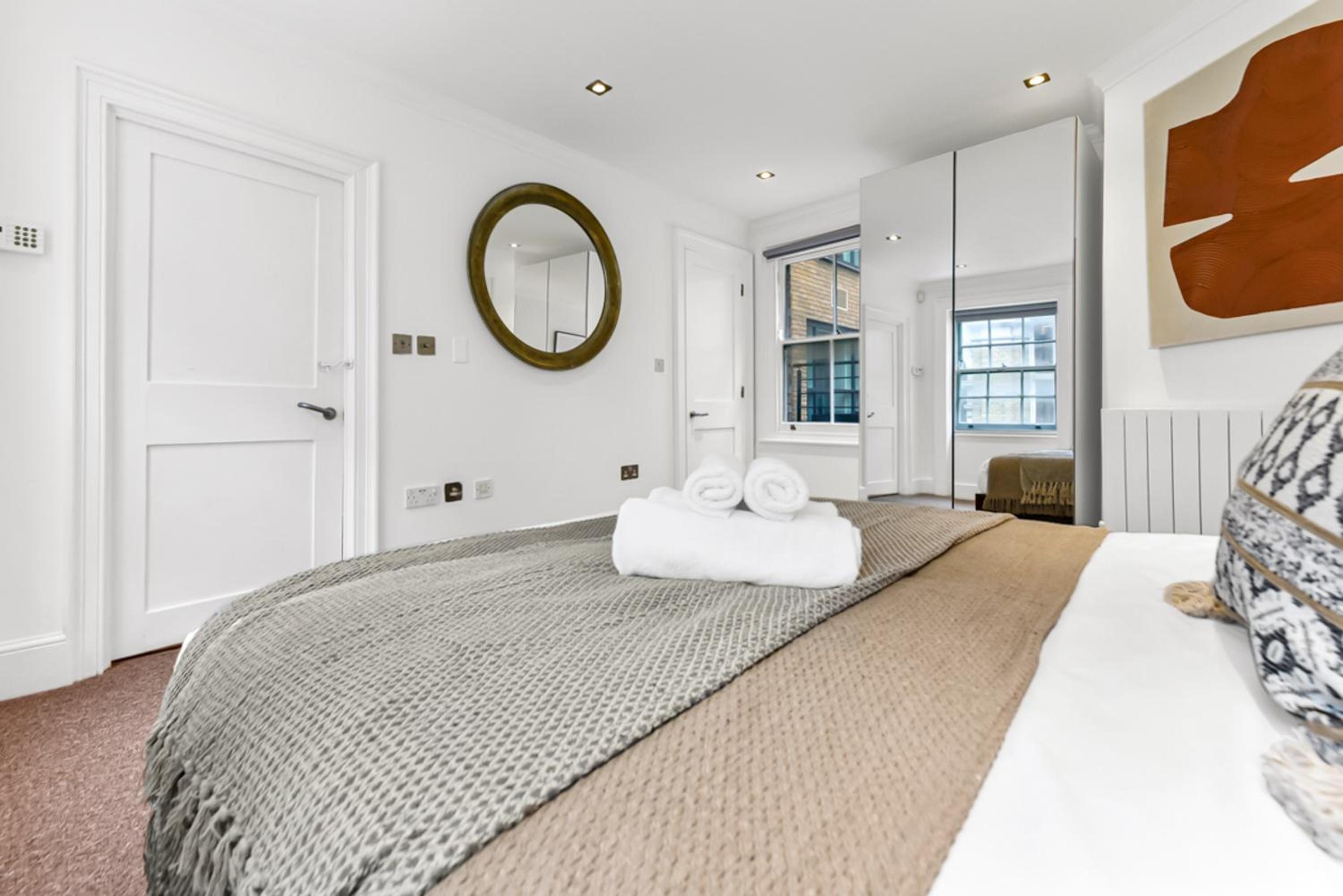 2 Bed House- Piccadilly