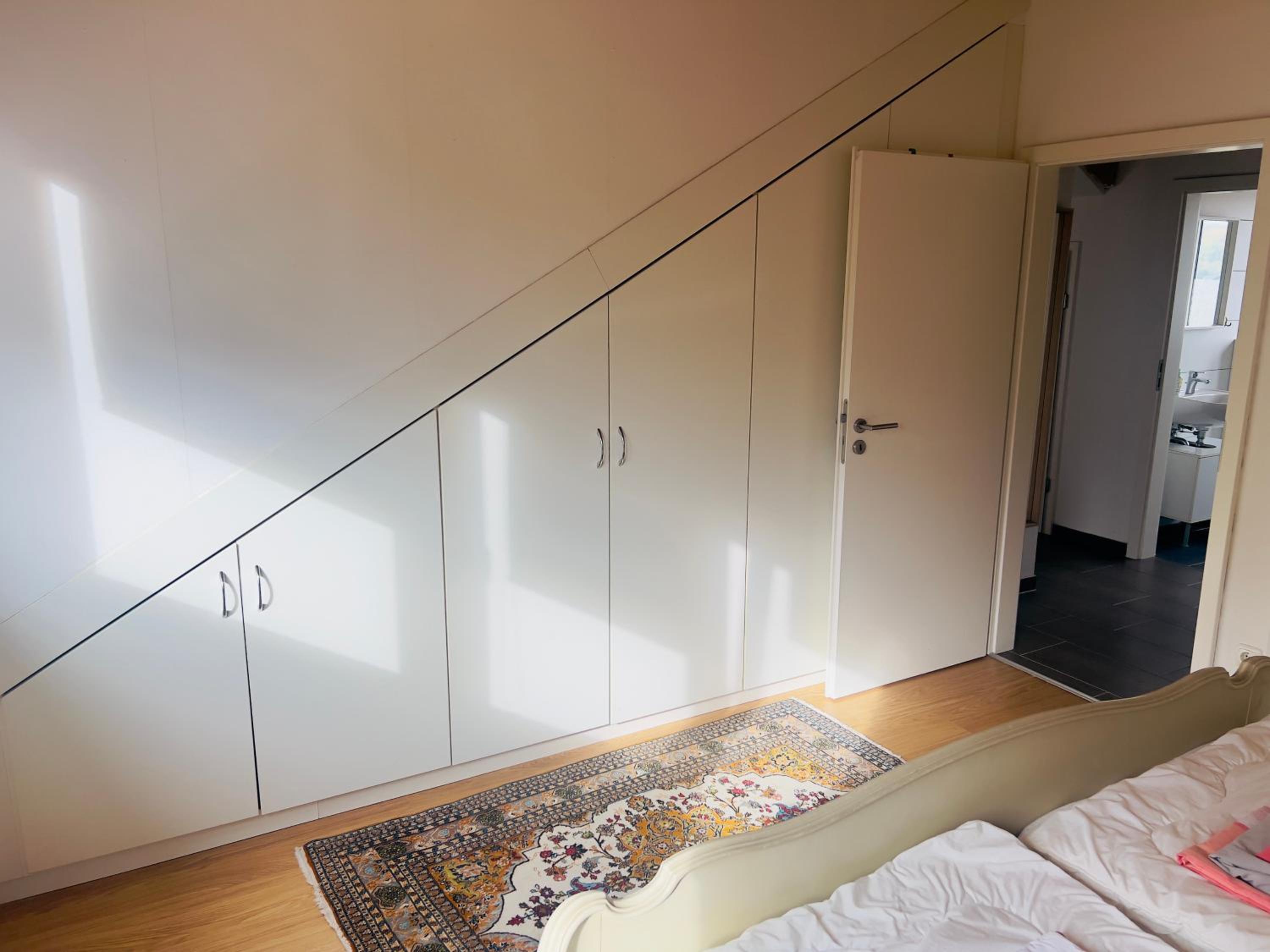 Apartment mit schöner Aussicht auf den Großen Feldberg & Burg Königstein & Frei PARKPLATZ auf Straßenseite