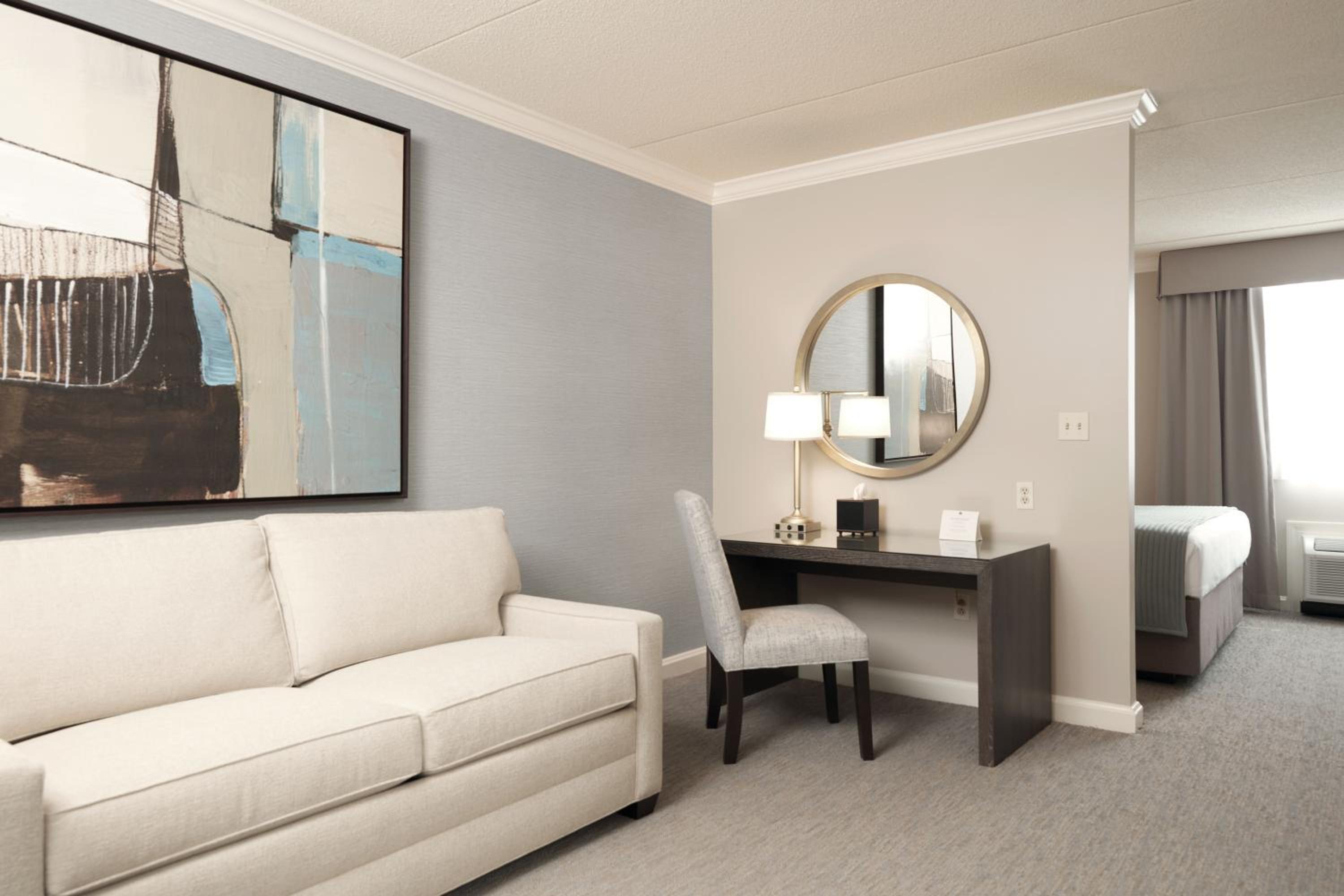 Danbury Vacations - Ethan Allen Hotel - Property Image 17