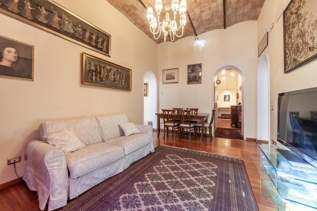 Residenza PO, historic loft near Villa Borghese