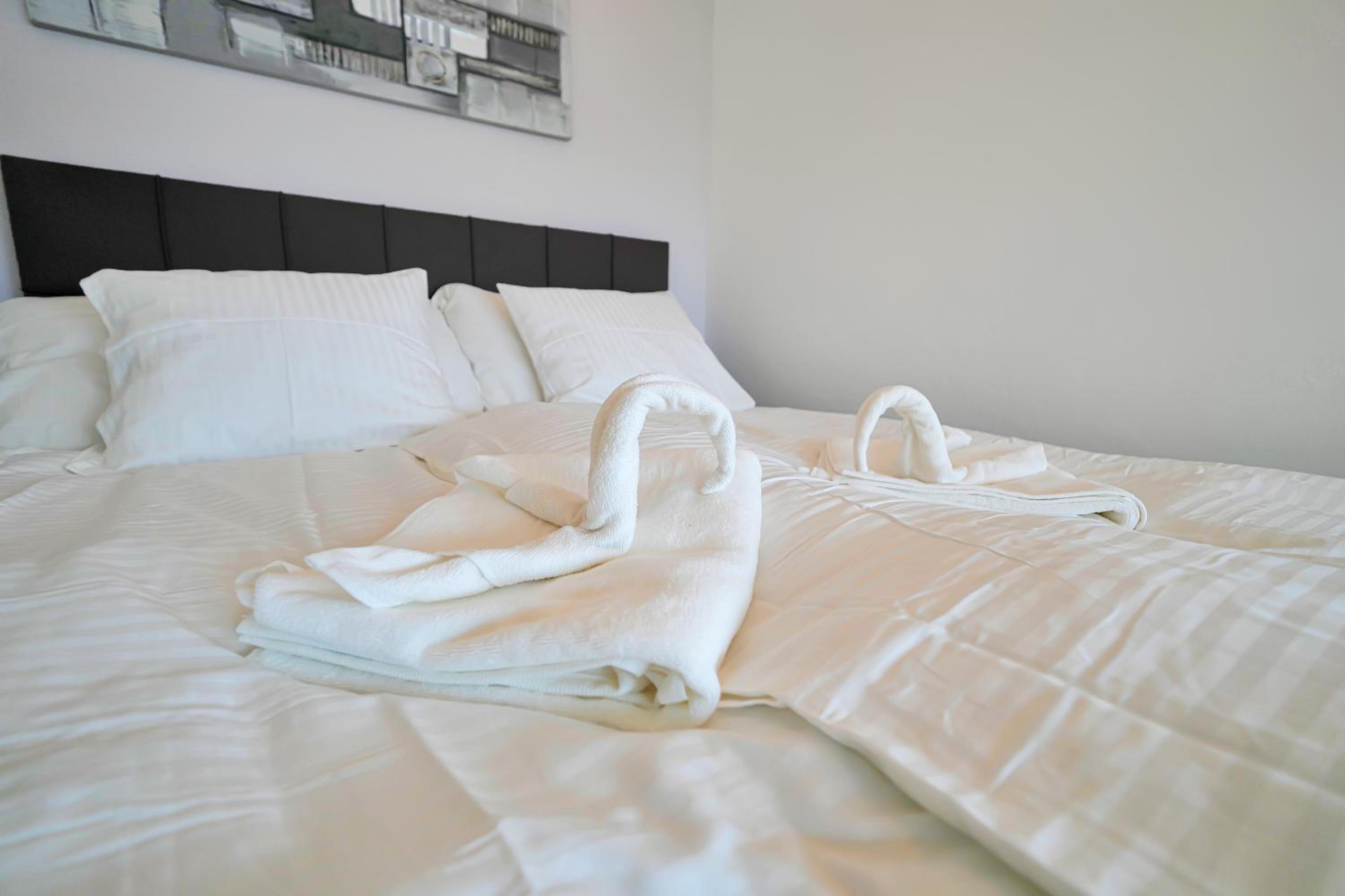 book2stay - Lakeview Apartment