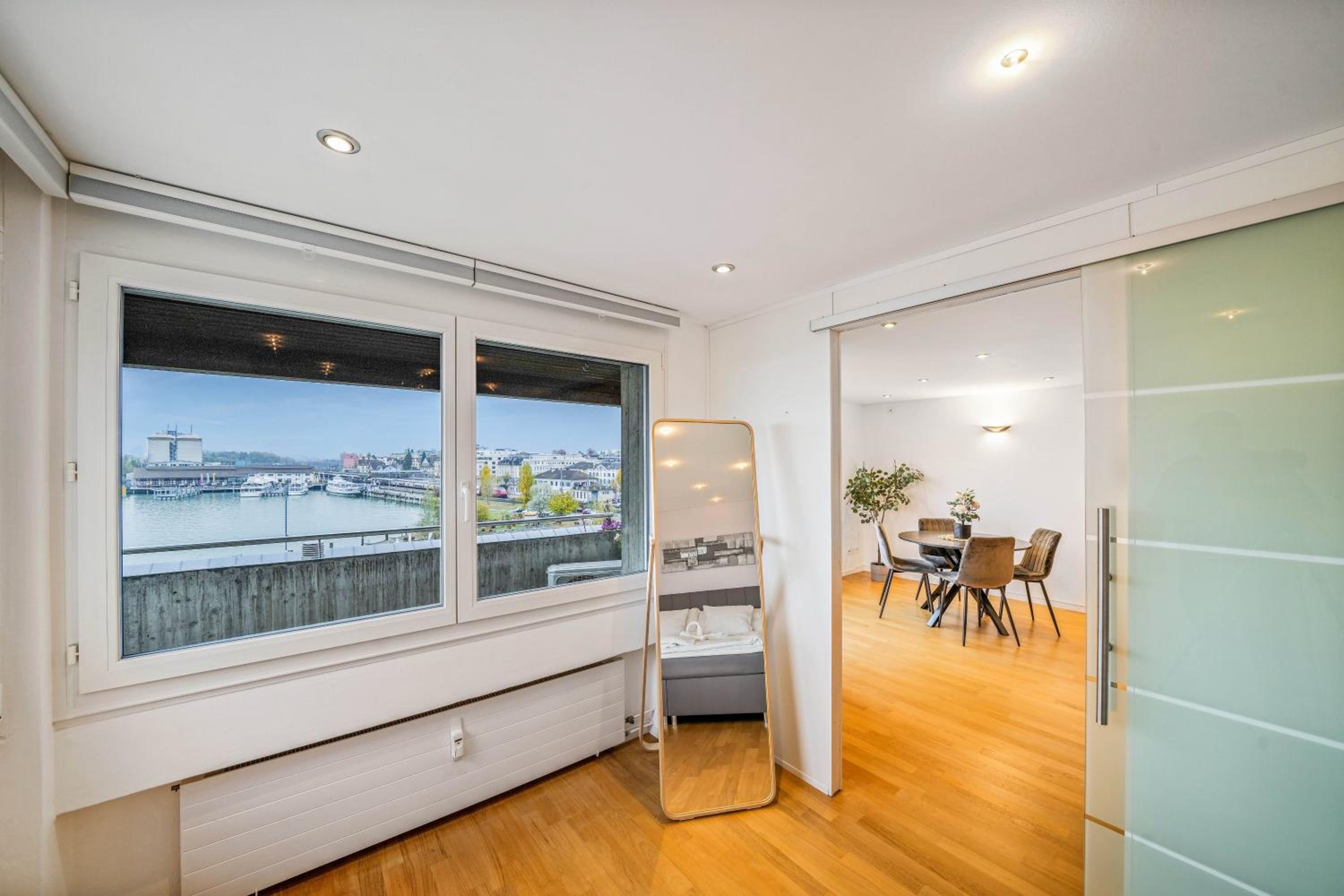 book2stay - Lakeview Apartment