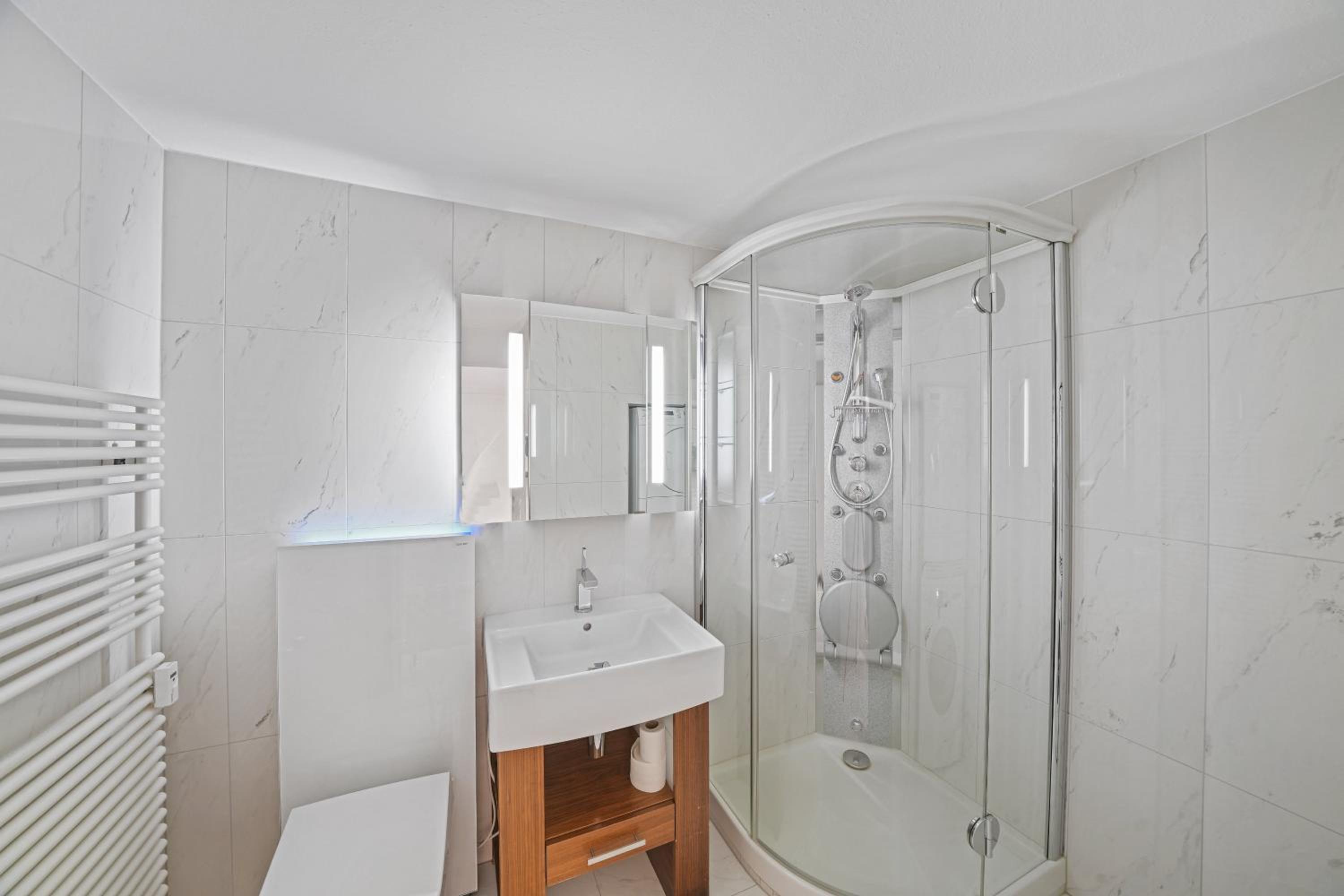 book2stay - Lakeview Apartment
