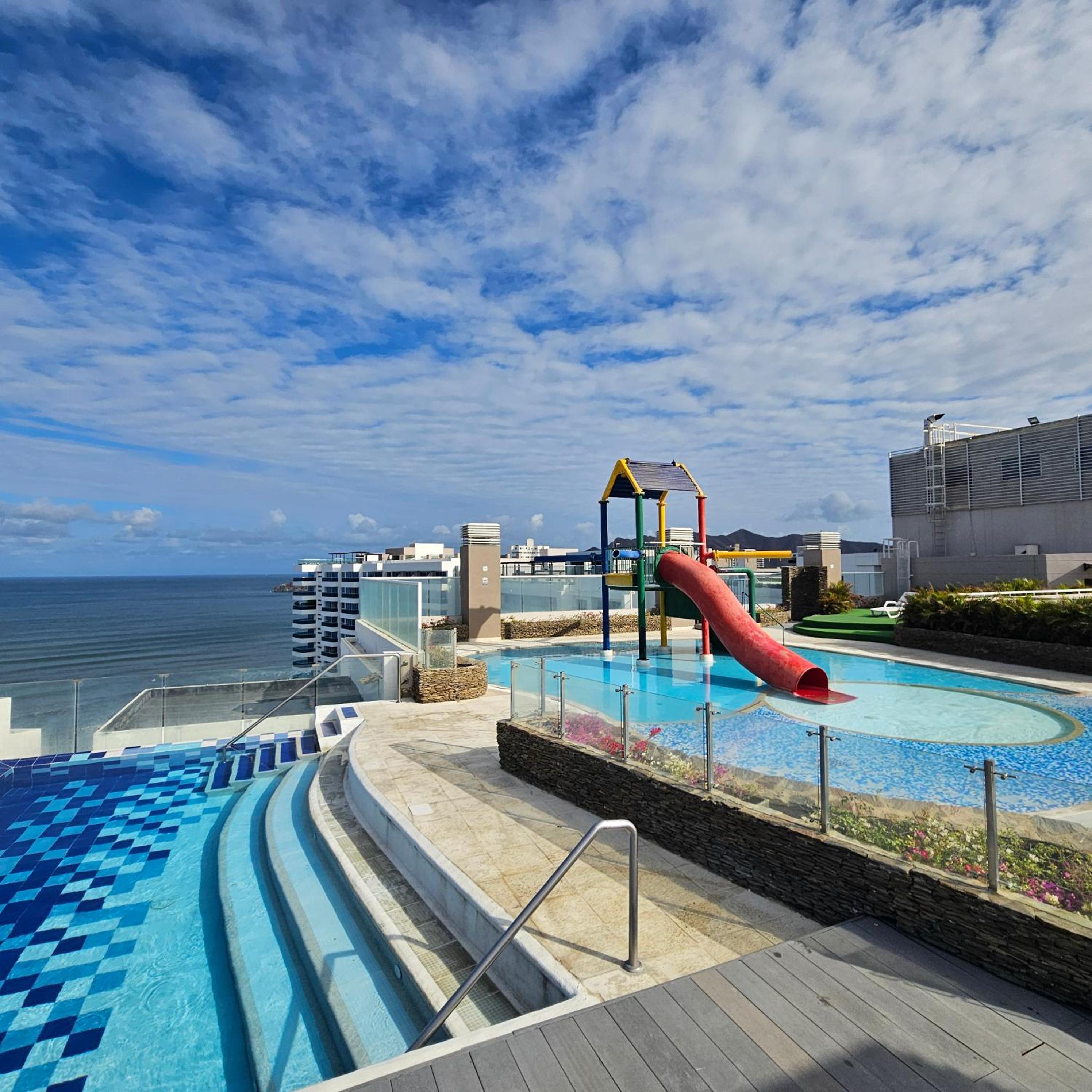 Alegre apartamento de playa para familia y amigos