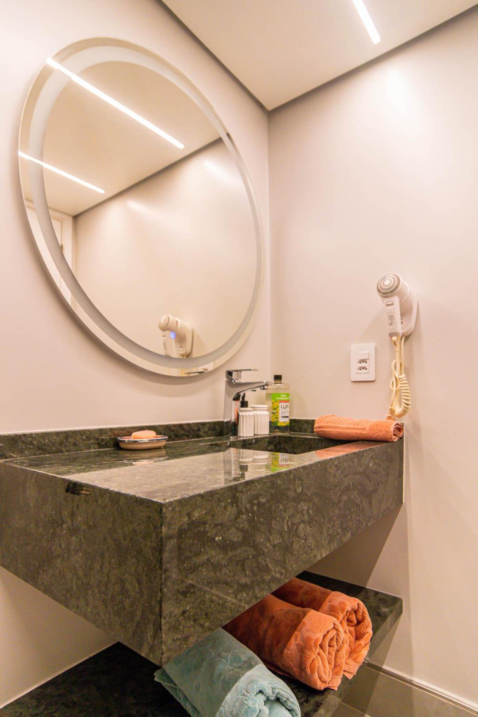 Apart-hotel c espaco home office c boa localizacao