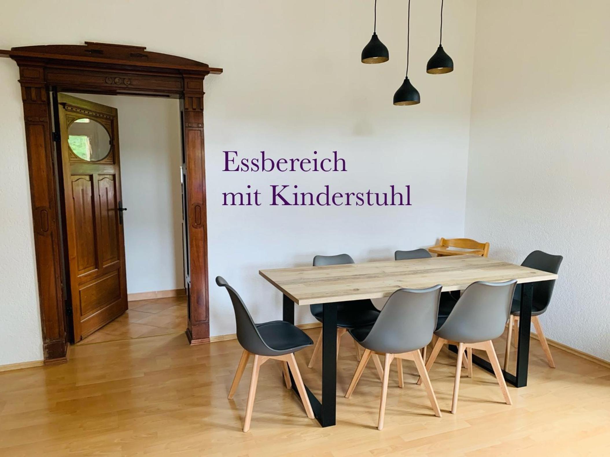 Burg Aue- Ferienwohnungen Erzglück - Familien - im Grünen - zentral