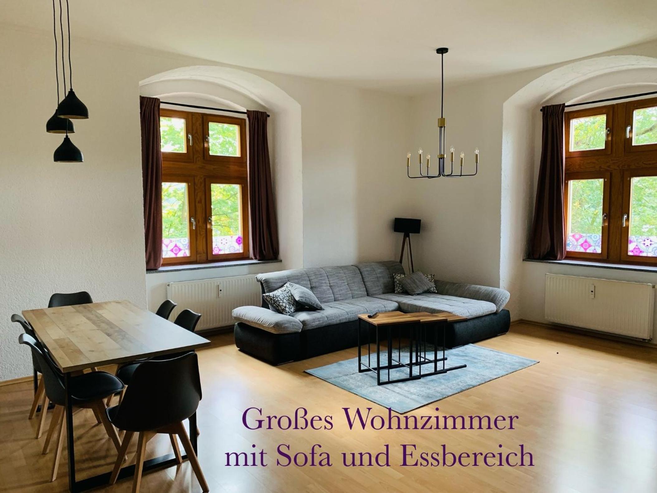Burg Aue- Ferienwohnungen Erzglück - Familien - im Grünen - zentral