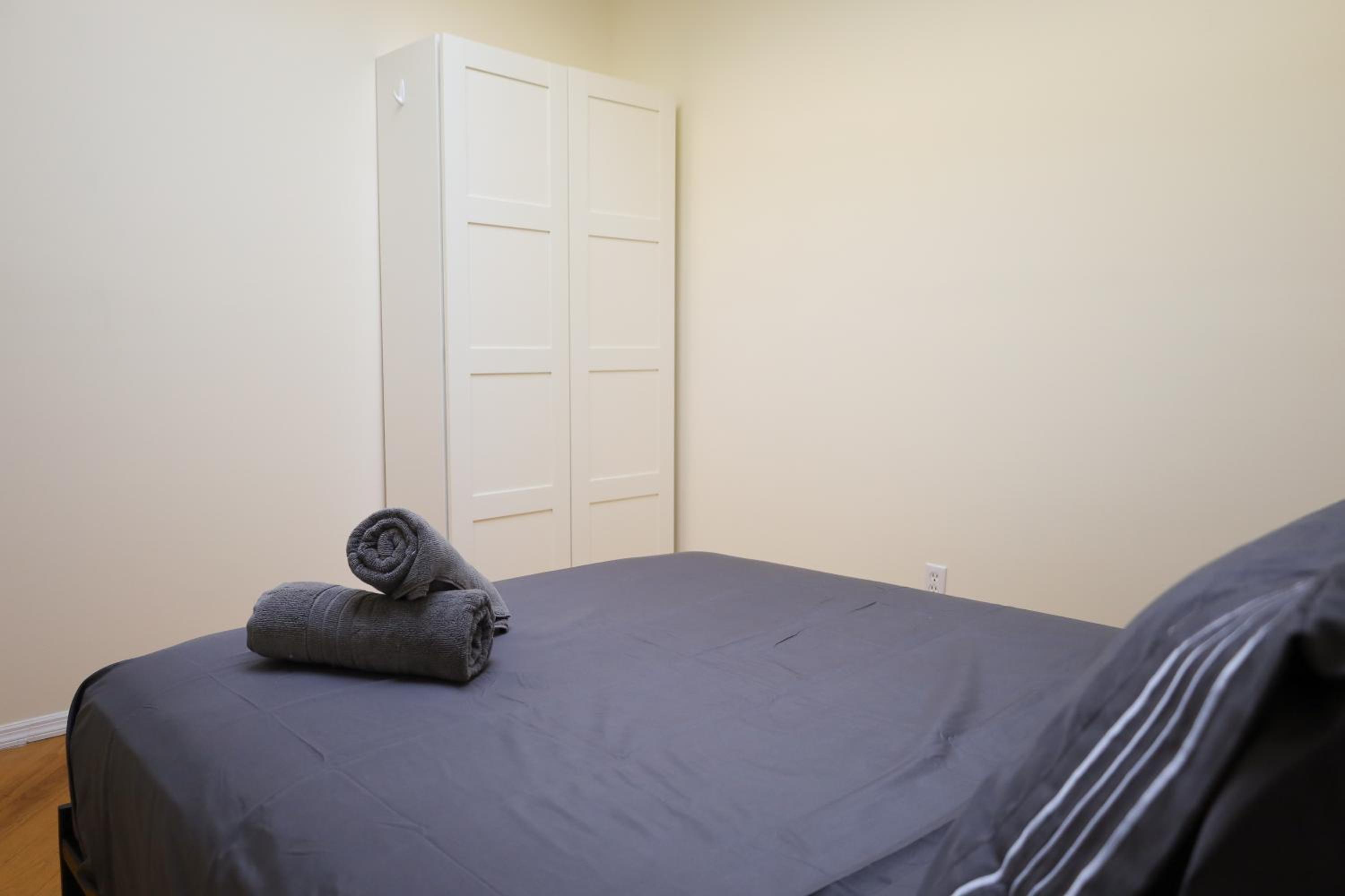 Family Friendly 4BR 2BA in Prime NYC Location