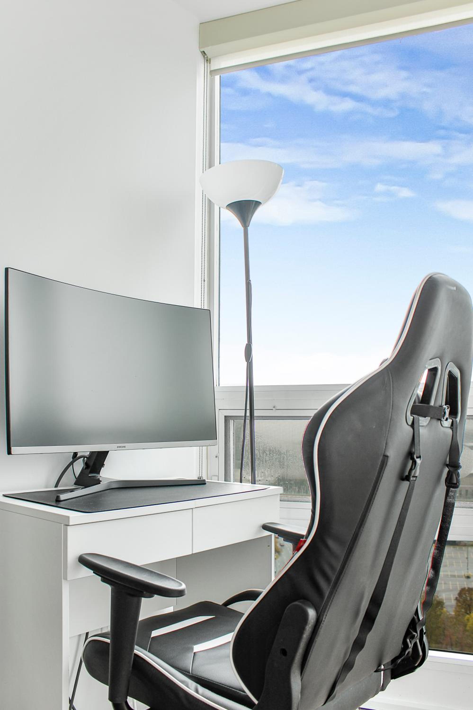 City View Towers - Steps to CN Tower - Indoor Pool - Save on 4 weeks stay in February
