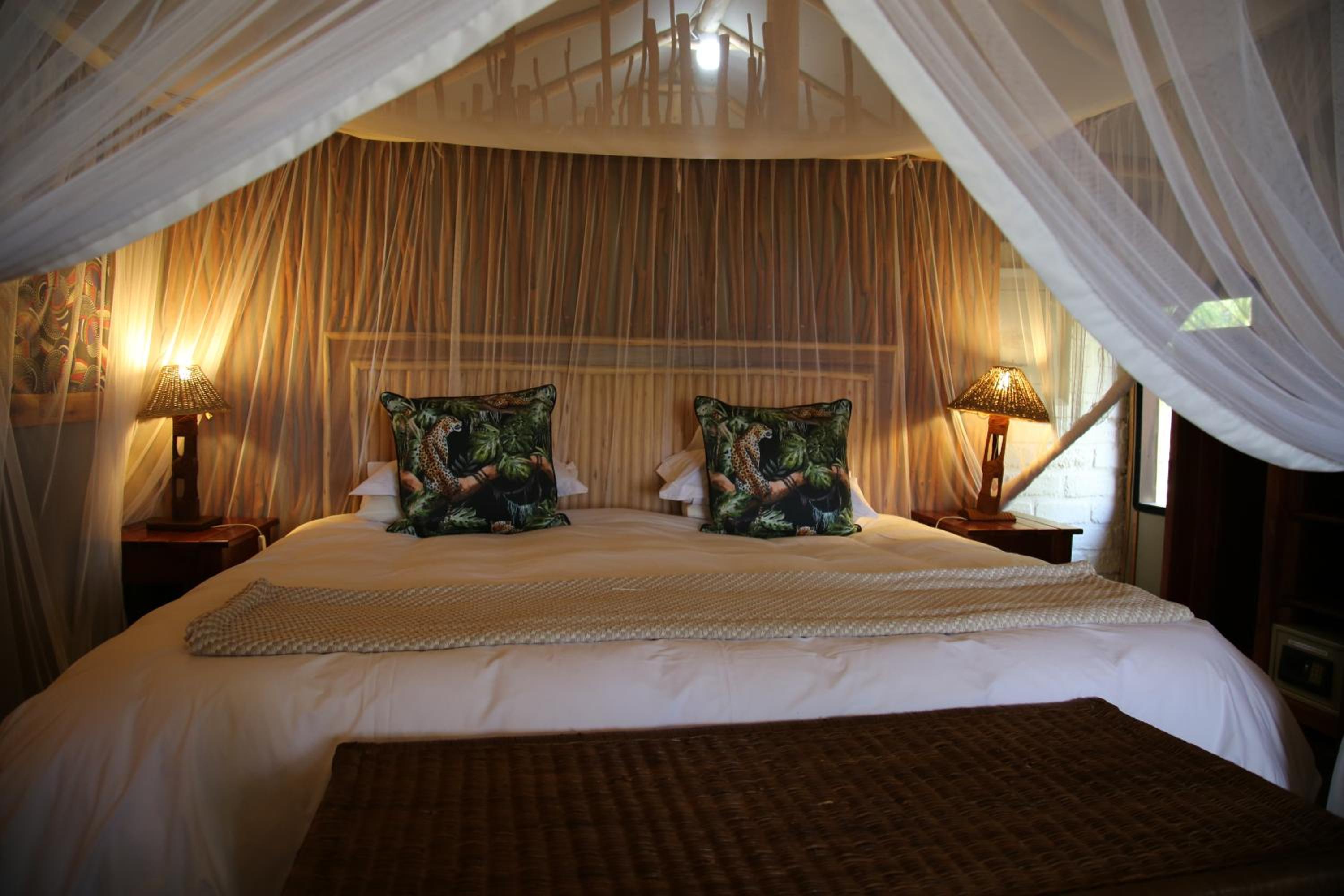 Zambezi Dusk River Facing-all inclusive-Luxury Accommodation