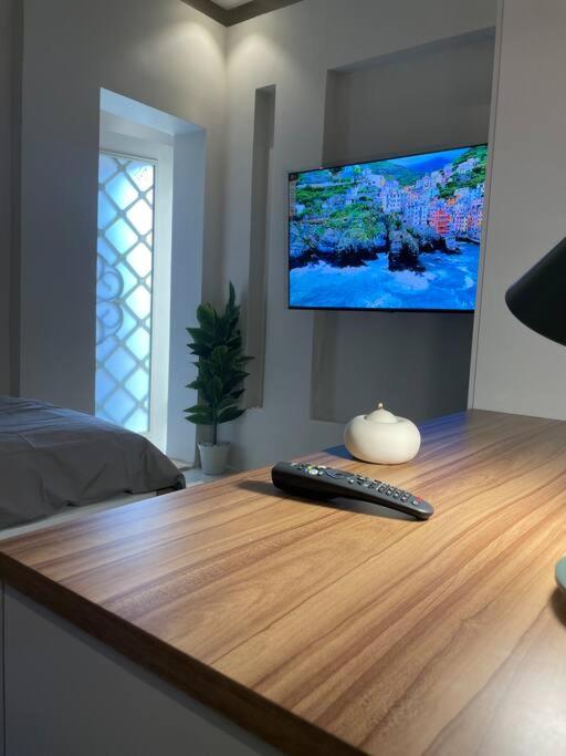 Cozy studio with privet entry