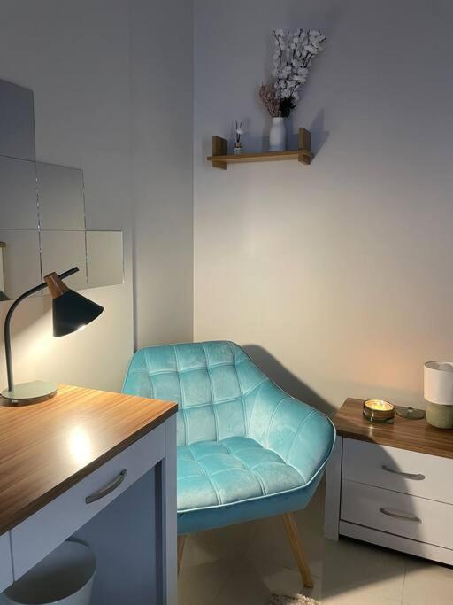 Cozy studio with privet entry