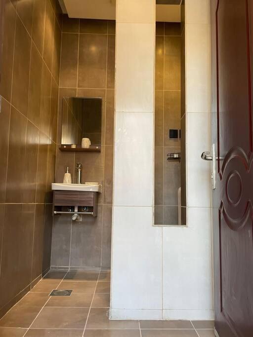 Cozy studio with privet entry