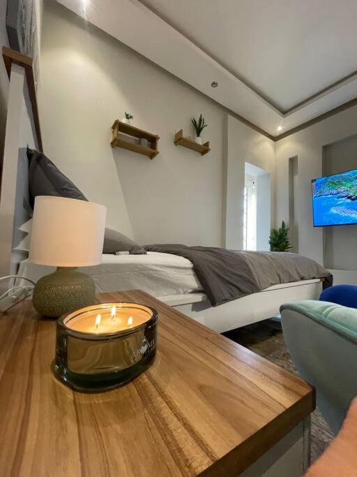 Cozy studio with privet entry