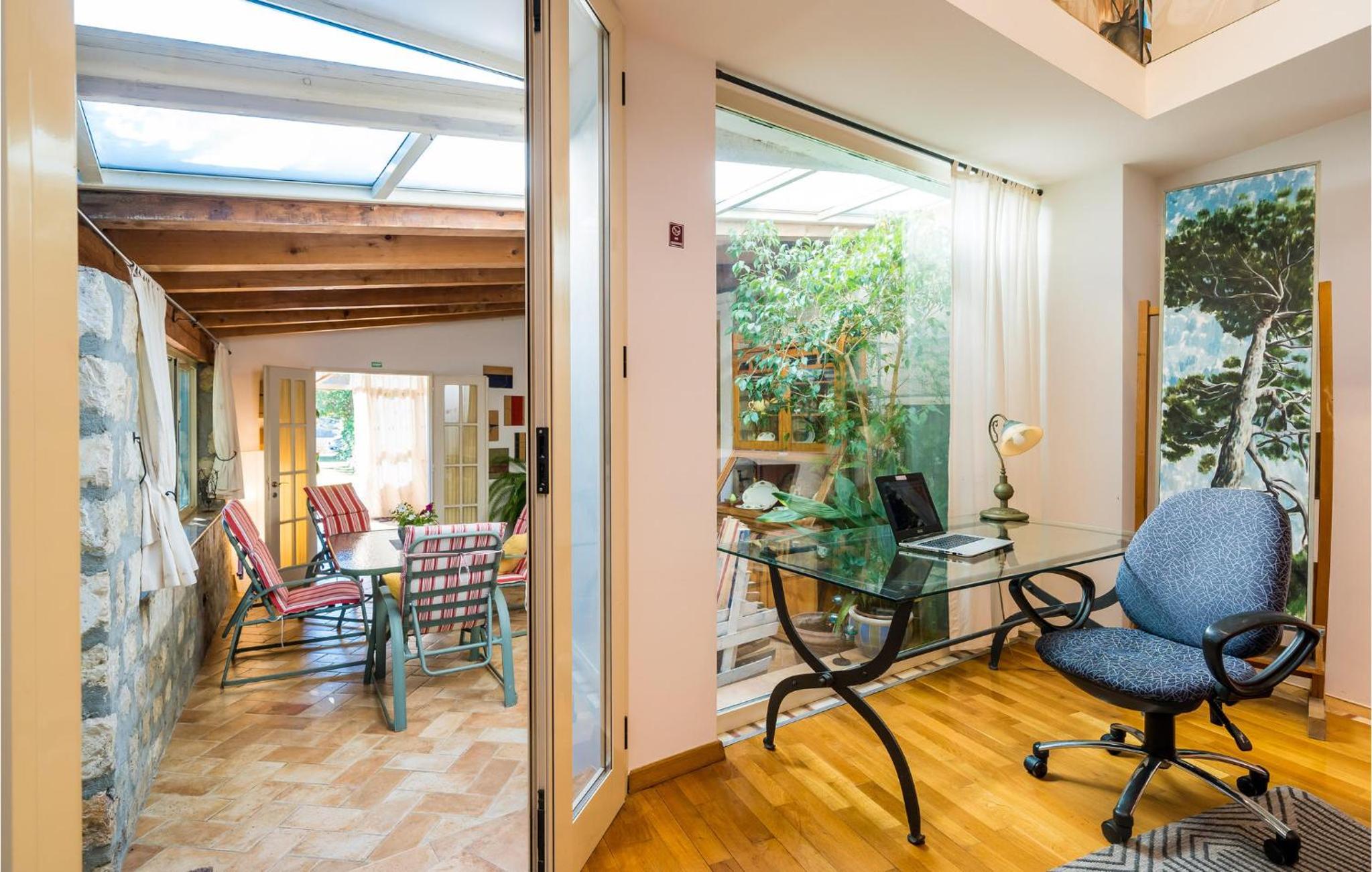 Gorgeous Home In Dubrovnik With Kitchen
