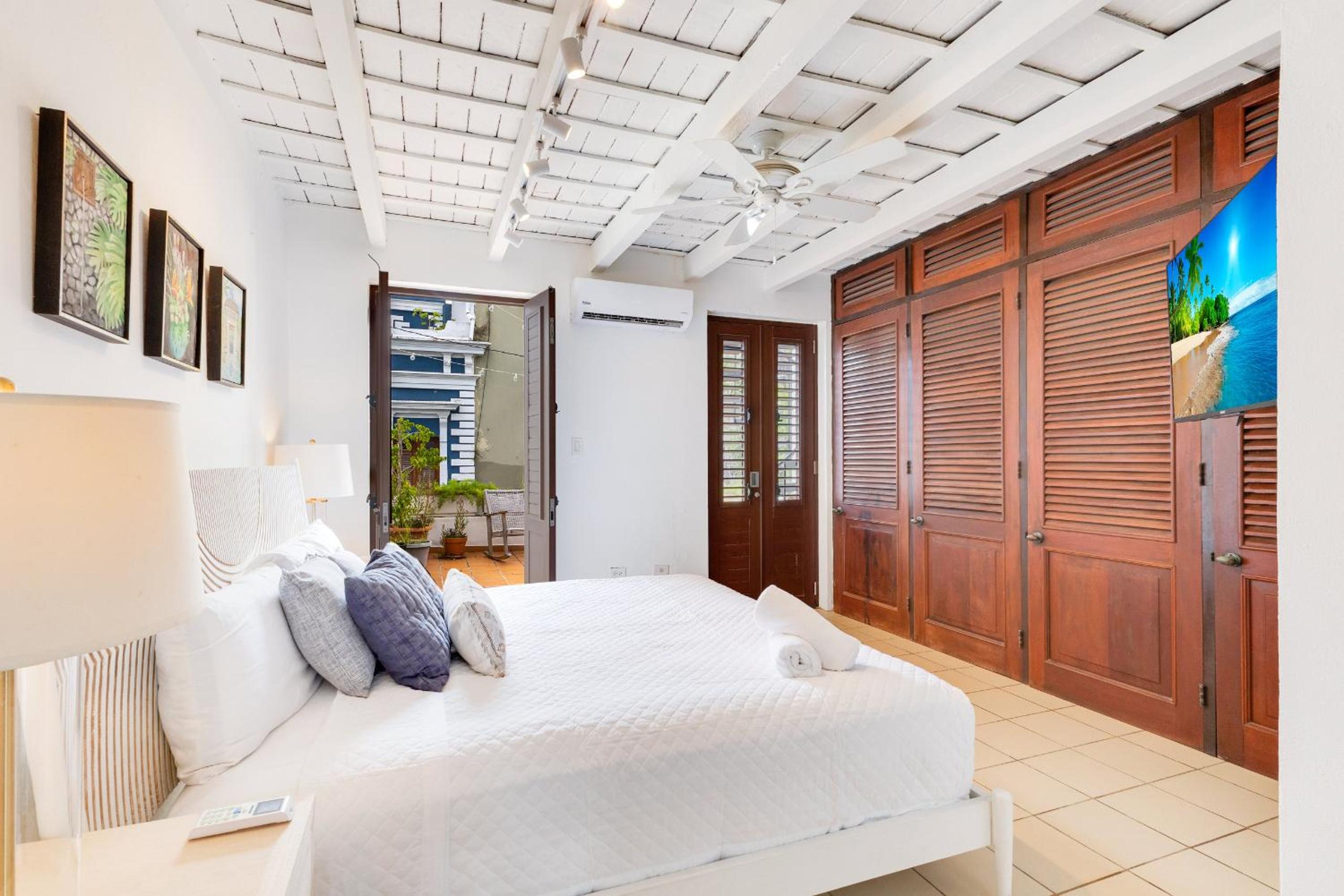 Spacious Colonial Gem with Artistic Flair Old San Juan view 2