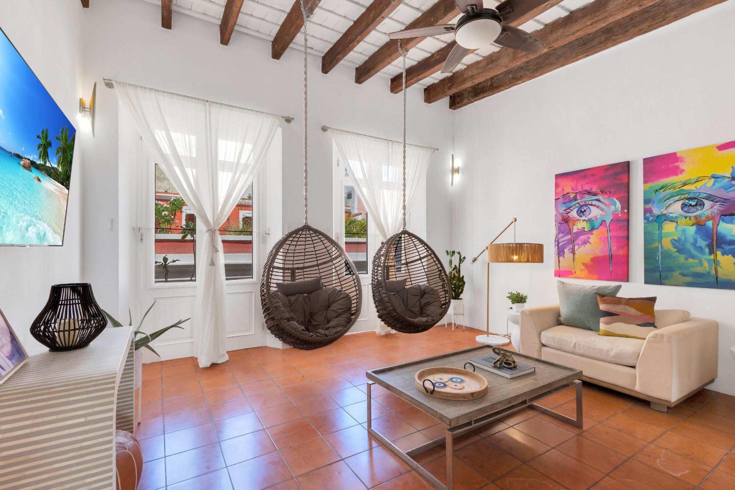 Whole Home with Lush Patio in Heart of Old San Juan