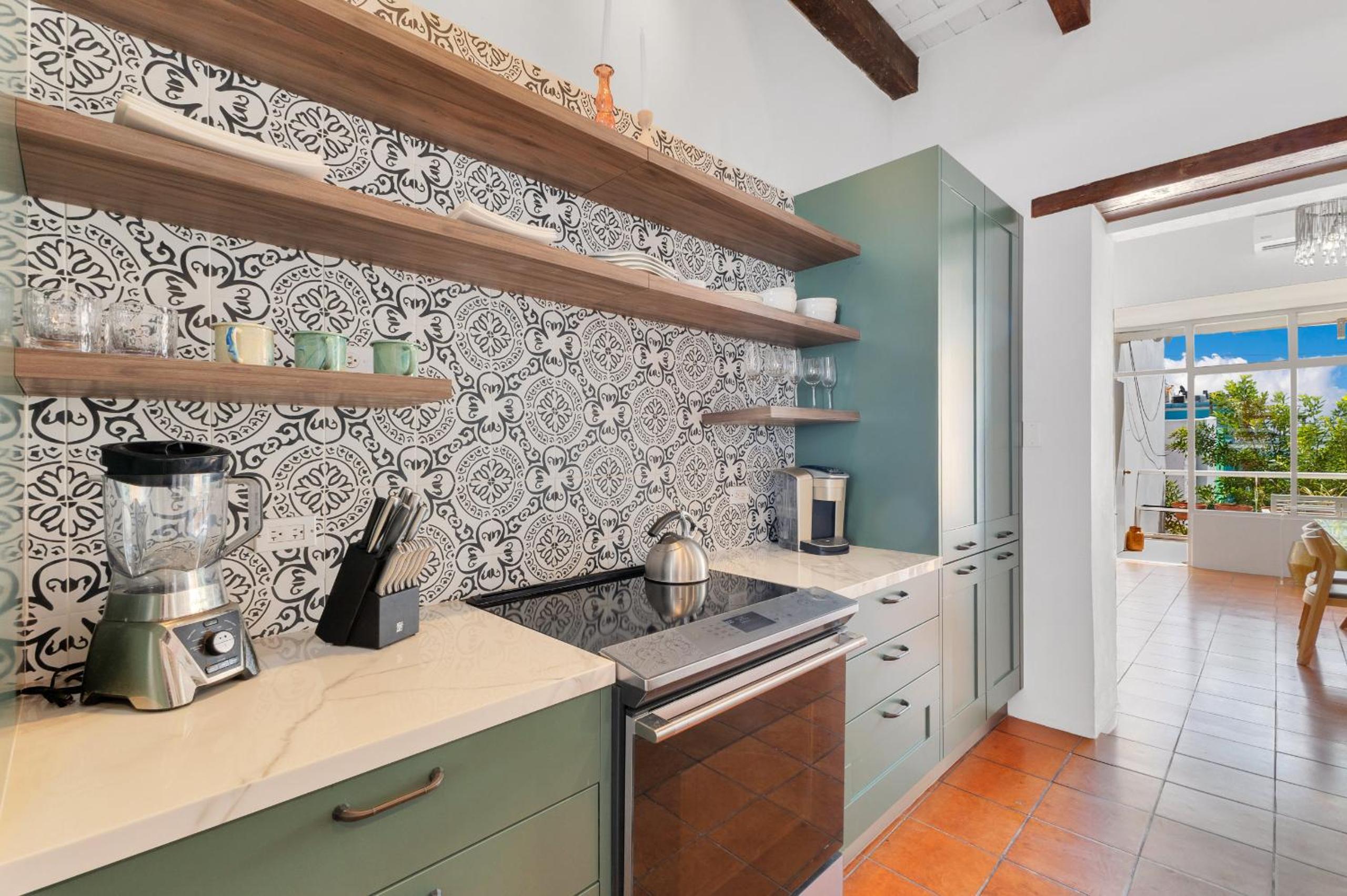 Whole Home with Lush Patio in Heart of Old San Juan