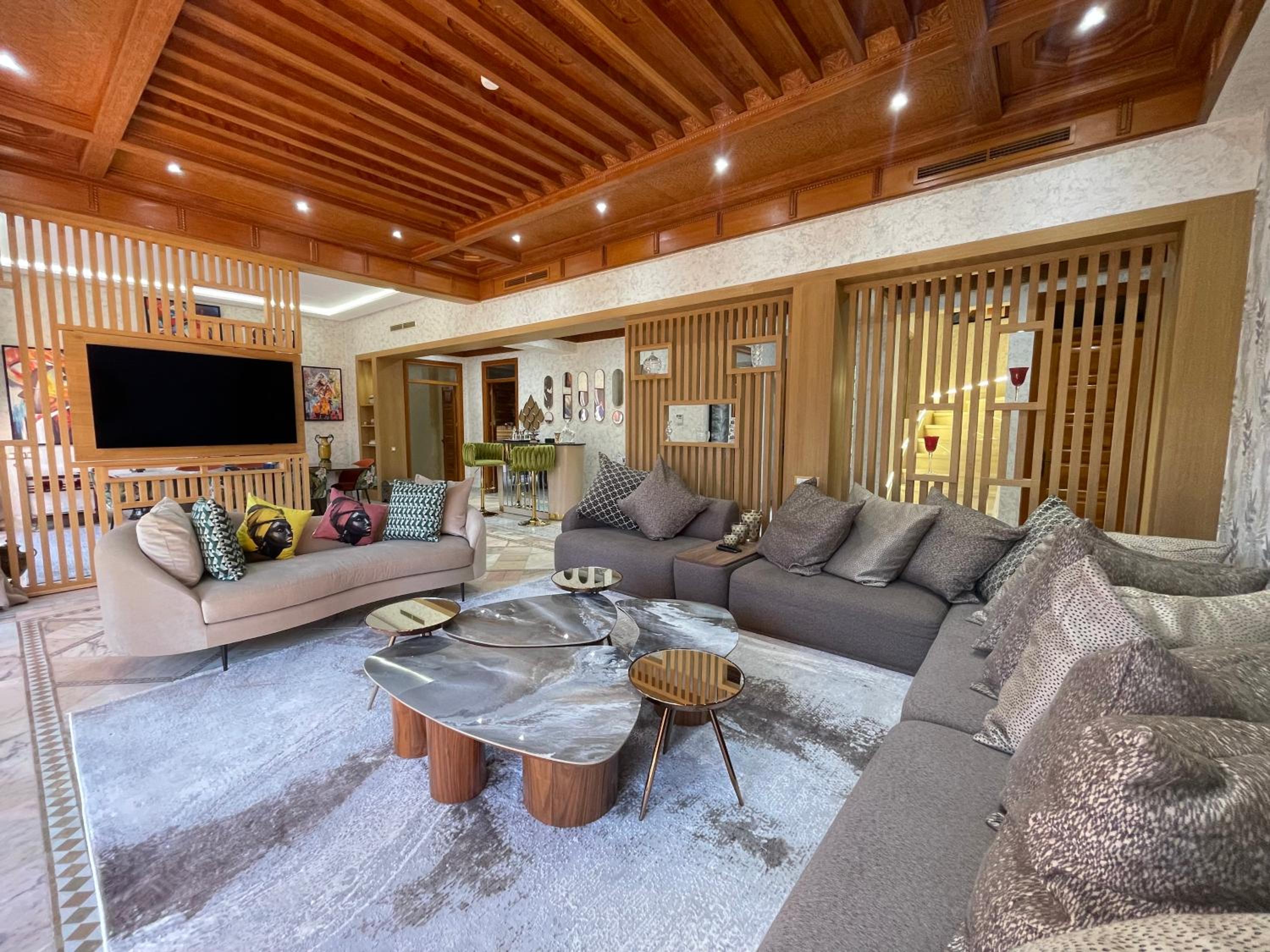 Luxury Villa Heart of Palmeraies view 2