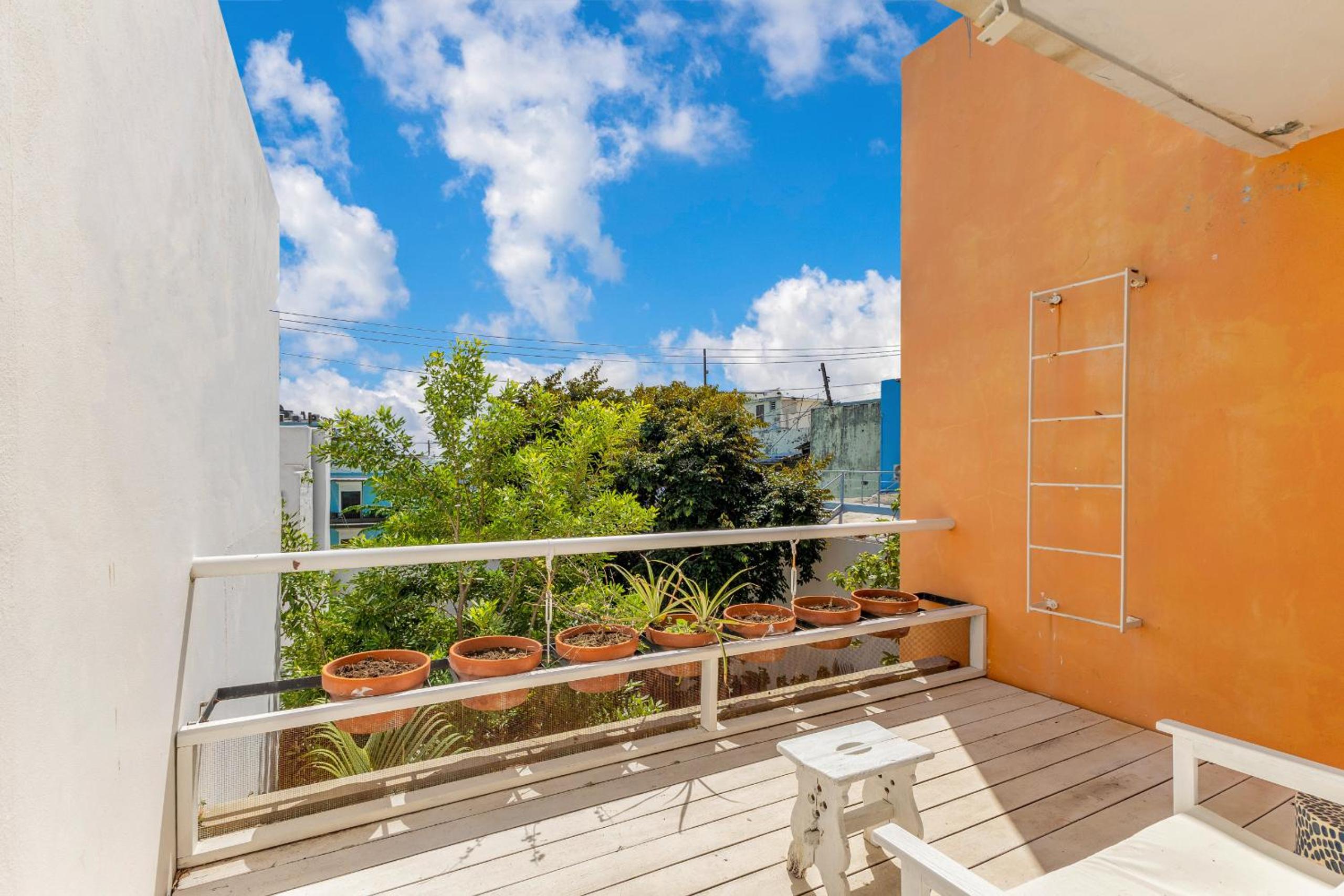 Whole Home with Lush Patio in Heart of Old San Juan
