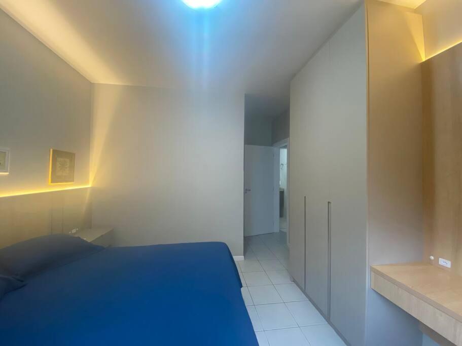 Apartamento encantador com piscina, em frente praia