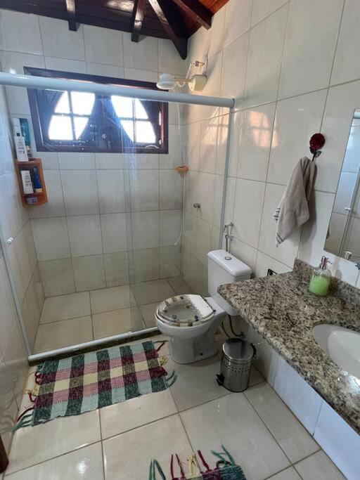 Casa espetacular em Búzios, 4 quartos, piscina, churrasqueira