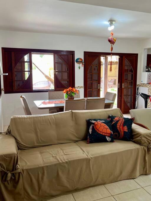 Casa espetacular em Búzios, 4 quartos, piscina, churrasqueira