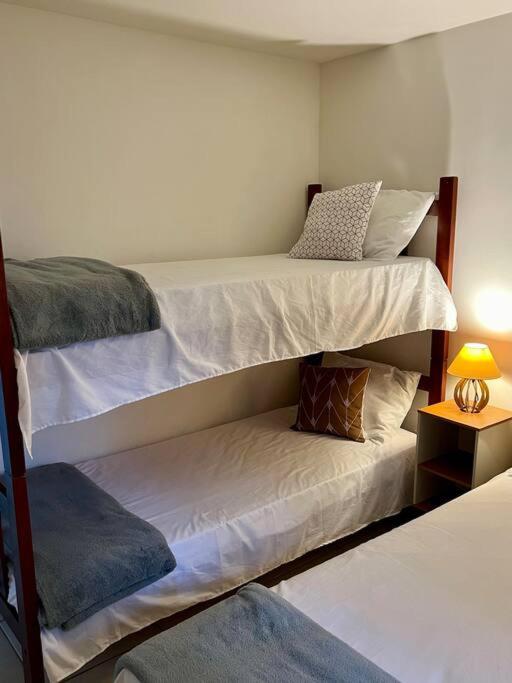 Casa espetacular em Búzios, 4 quartos, piscina, churrasqueira