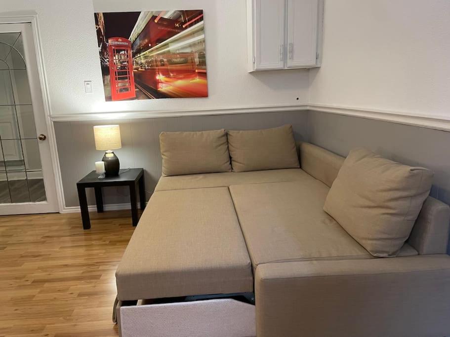 2 bedroom rental apartment , 1 sofa bed, 2 car parking