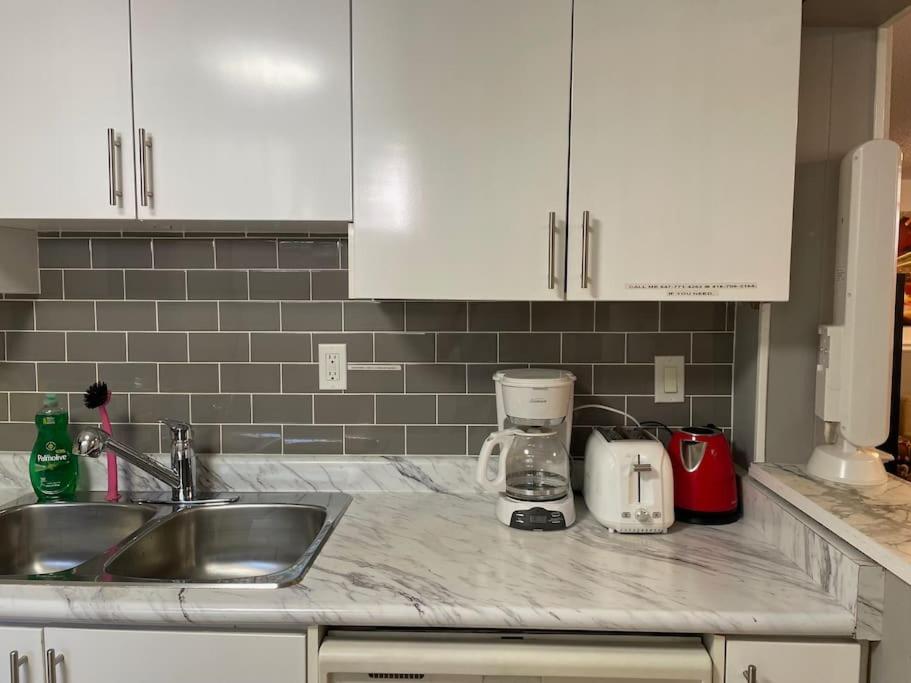 2 bedroom rental apartment , 1 sofa bed, 2 car parking