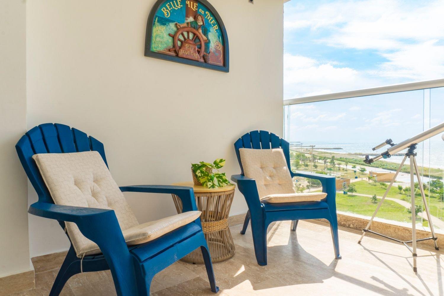 Suite VIP Frente al Mar | Piscinas y Puesta Sol CB715