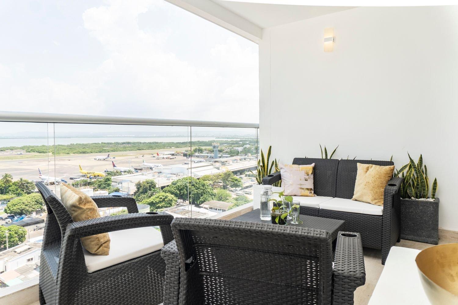 Suite moderna con WiFi rápido, balcón y vista CB1432