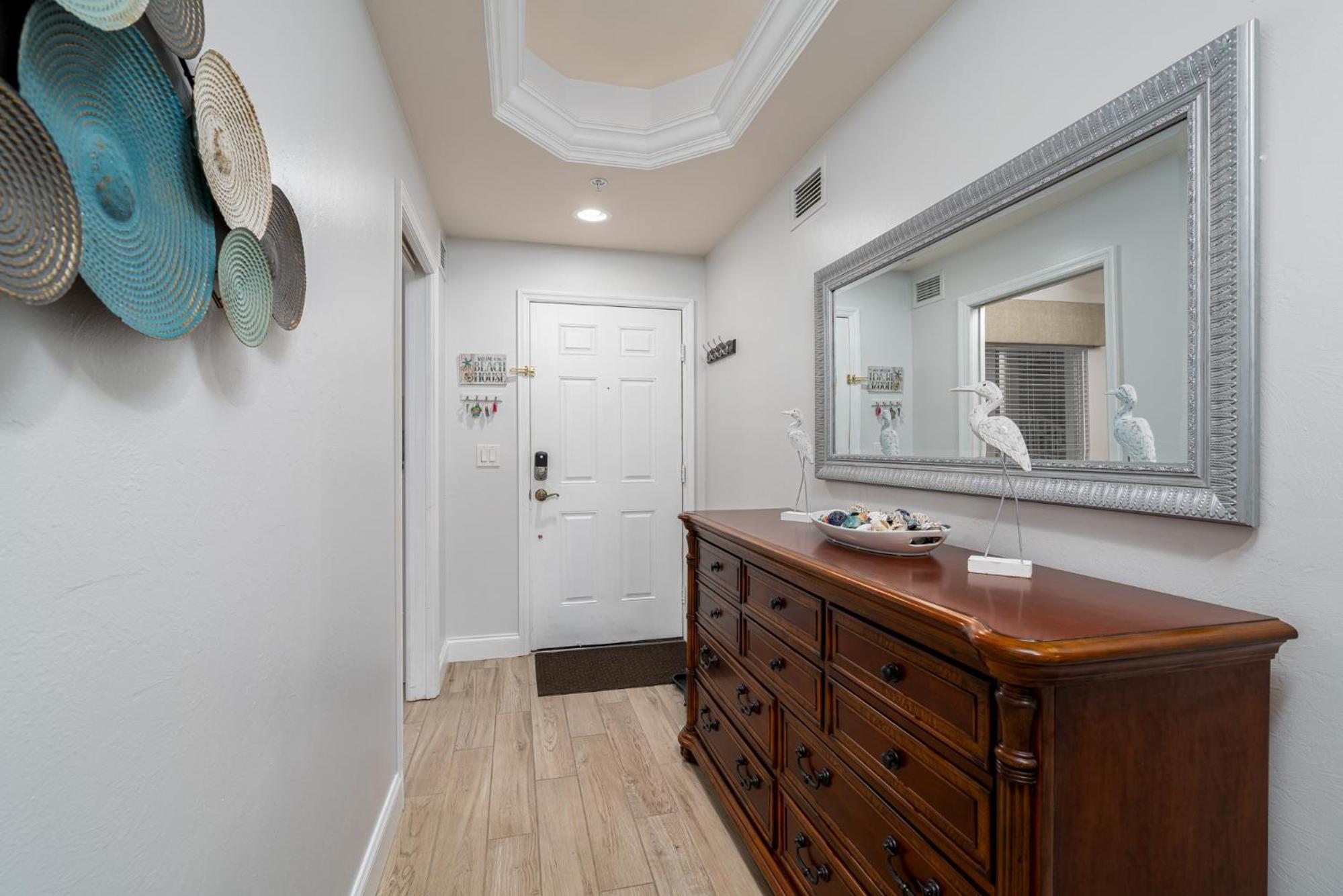 Bella Lago Condo: Pool, Spa & Walk to Beach
