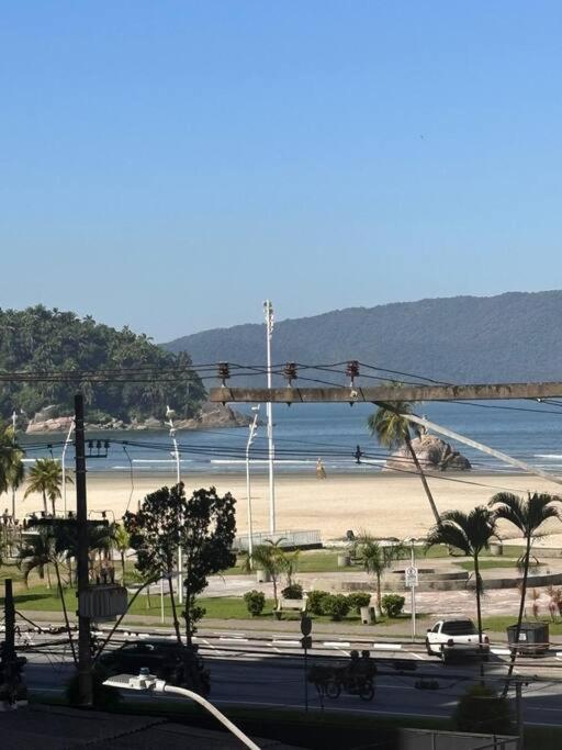 Apto Espaçoso - Local Privilegiado Praia