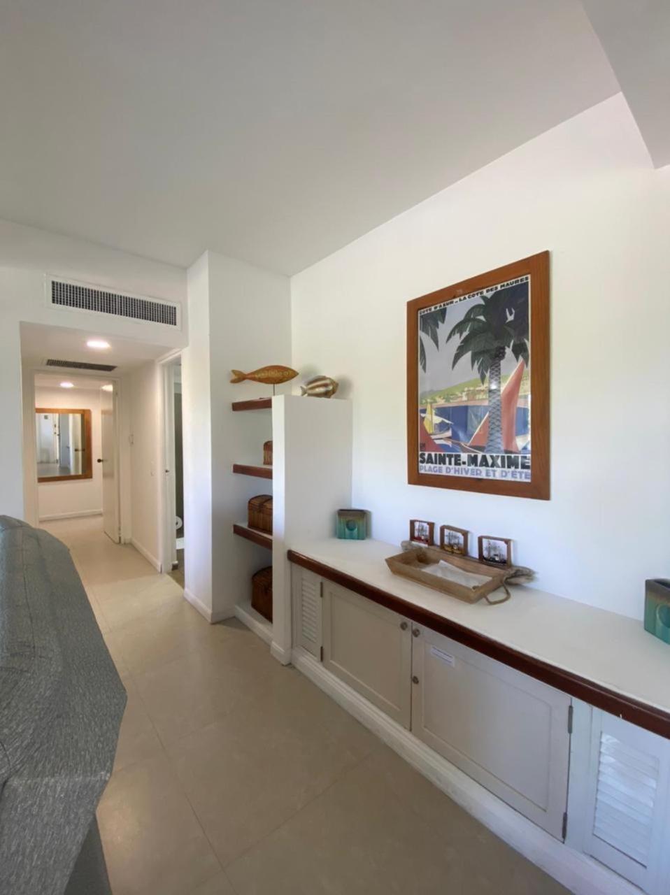 Edificio Bay Point Apartamentos
