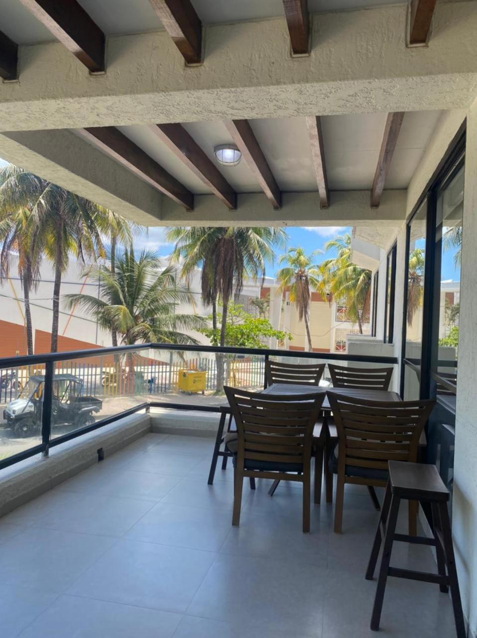 Edificio Bay Point Apartamentos