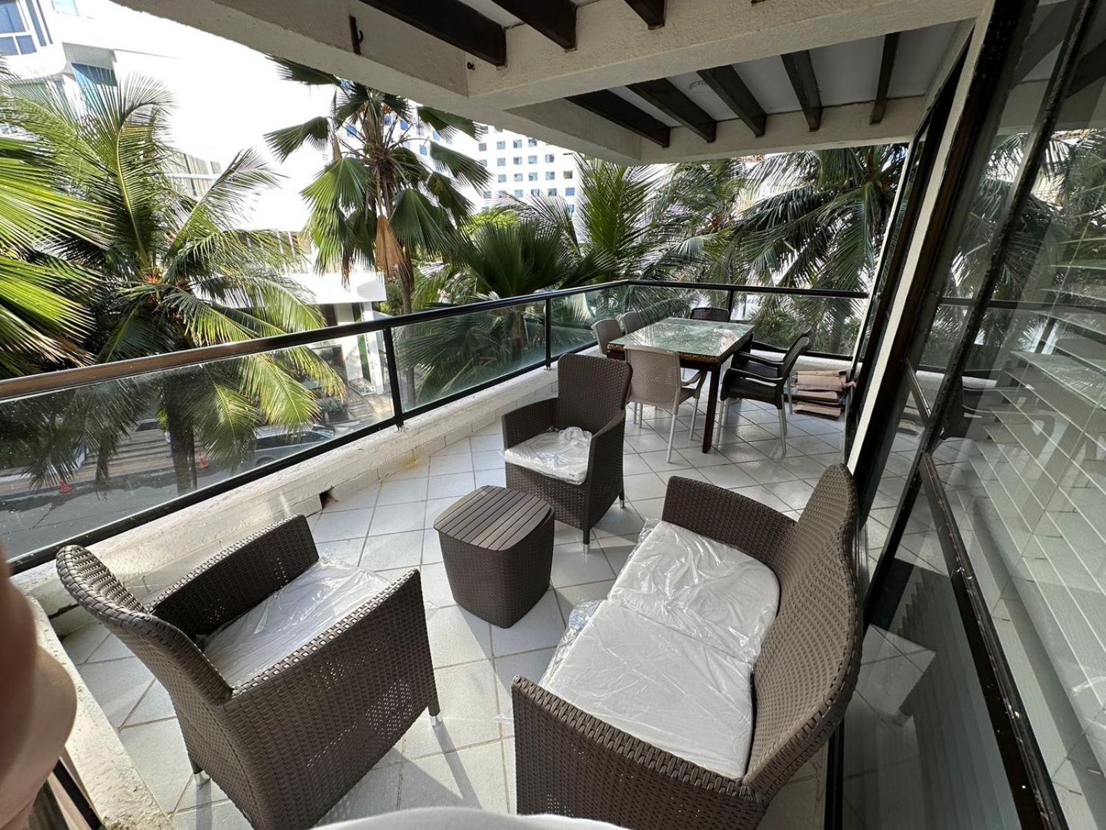 Edificio Bay Point Apartamentos