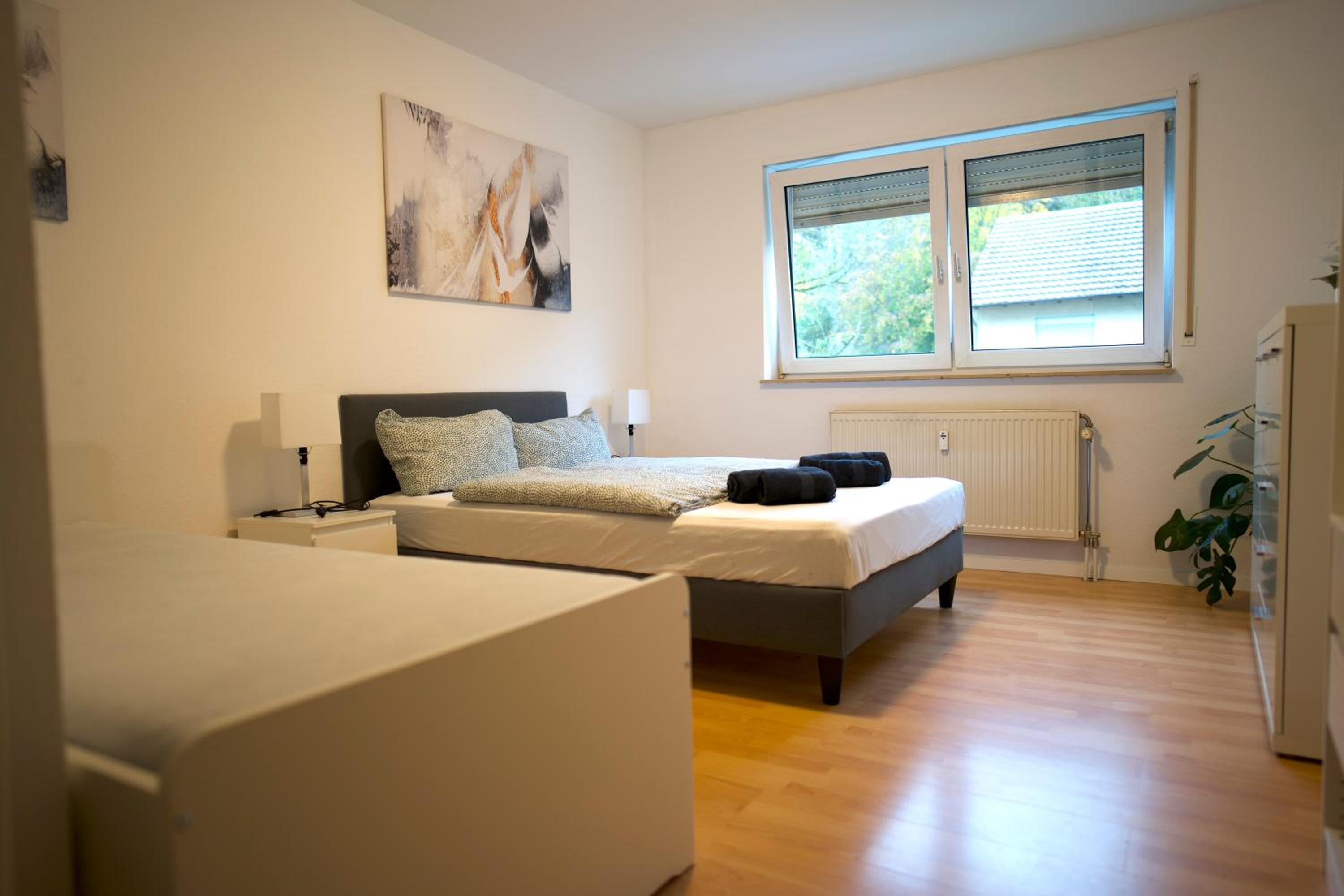 Modern und Gemütlich, Ferienwohnung mit Balkon und Netflix in Leimen WeHome Komfort