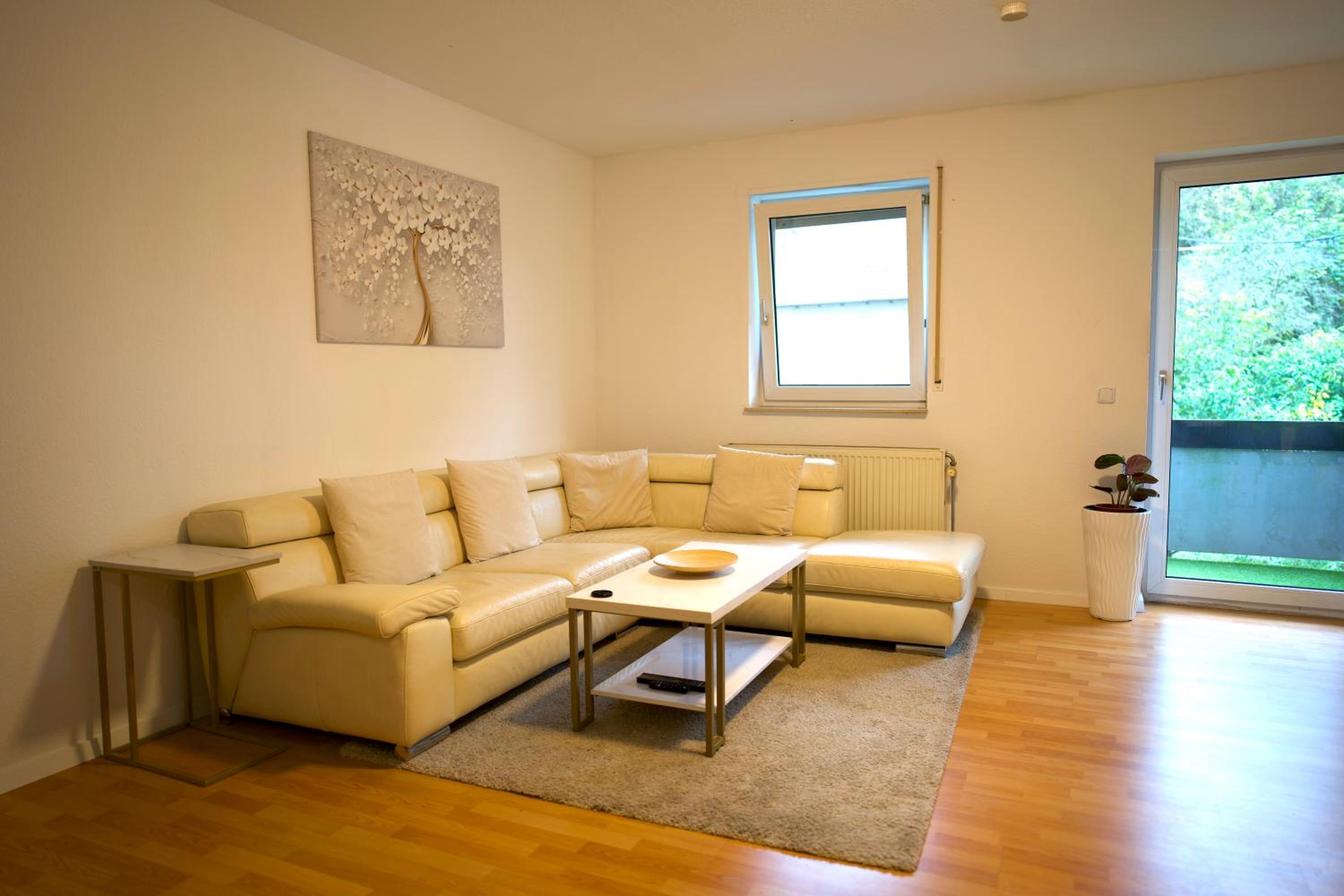 Modern und Gemütlich, Ferienwohnung mit Balkon und Netflix in Leimen WeHome Komfort